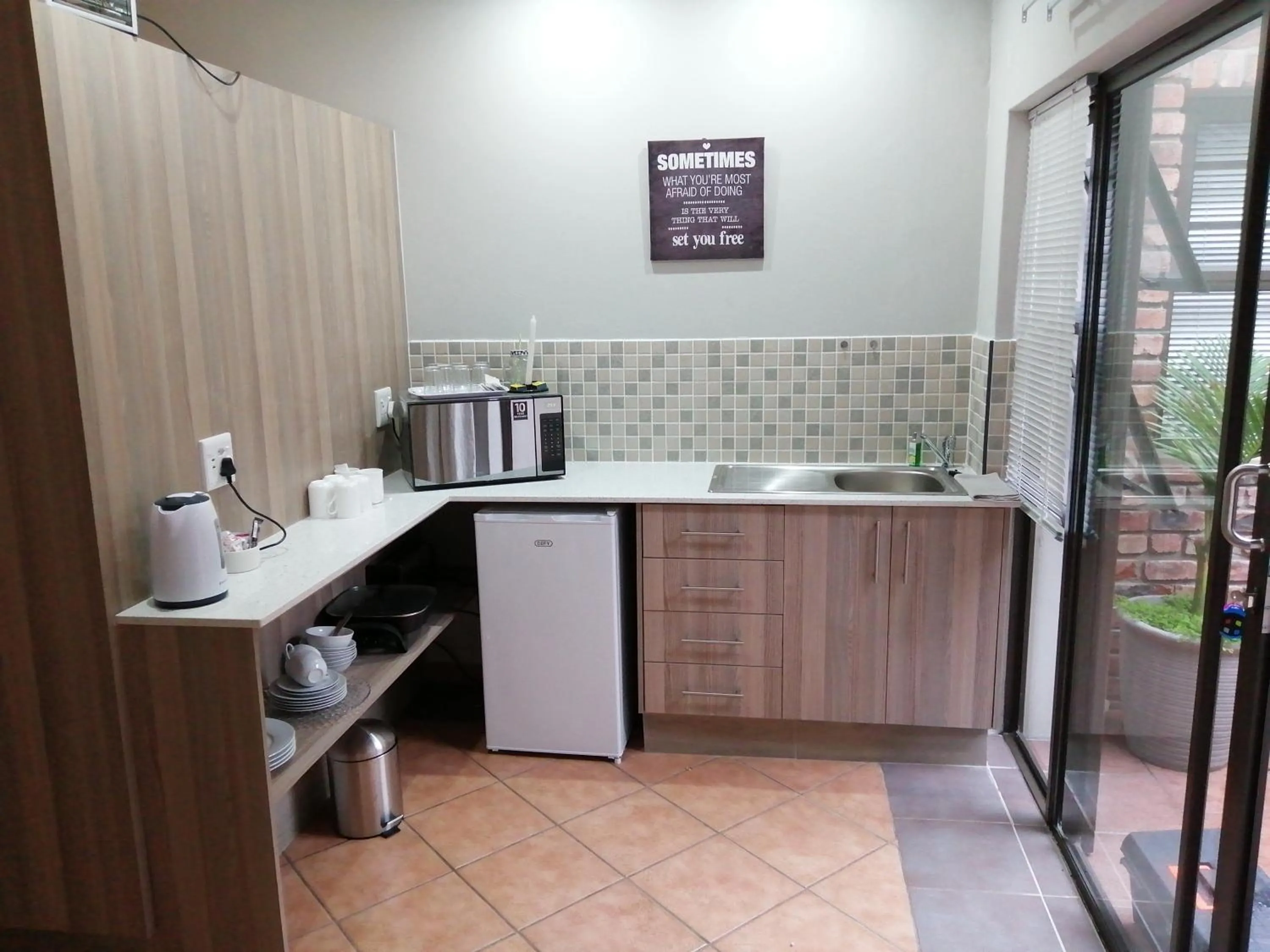 Kitchen or kitchenette in Farm View Guest House