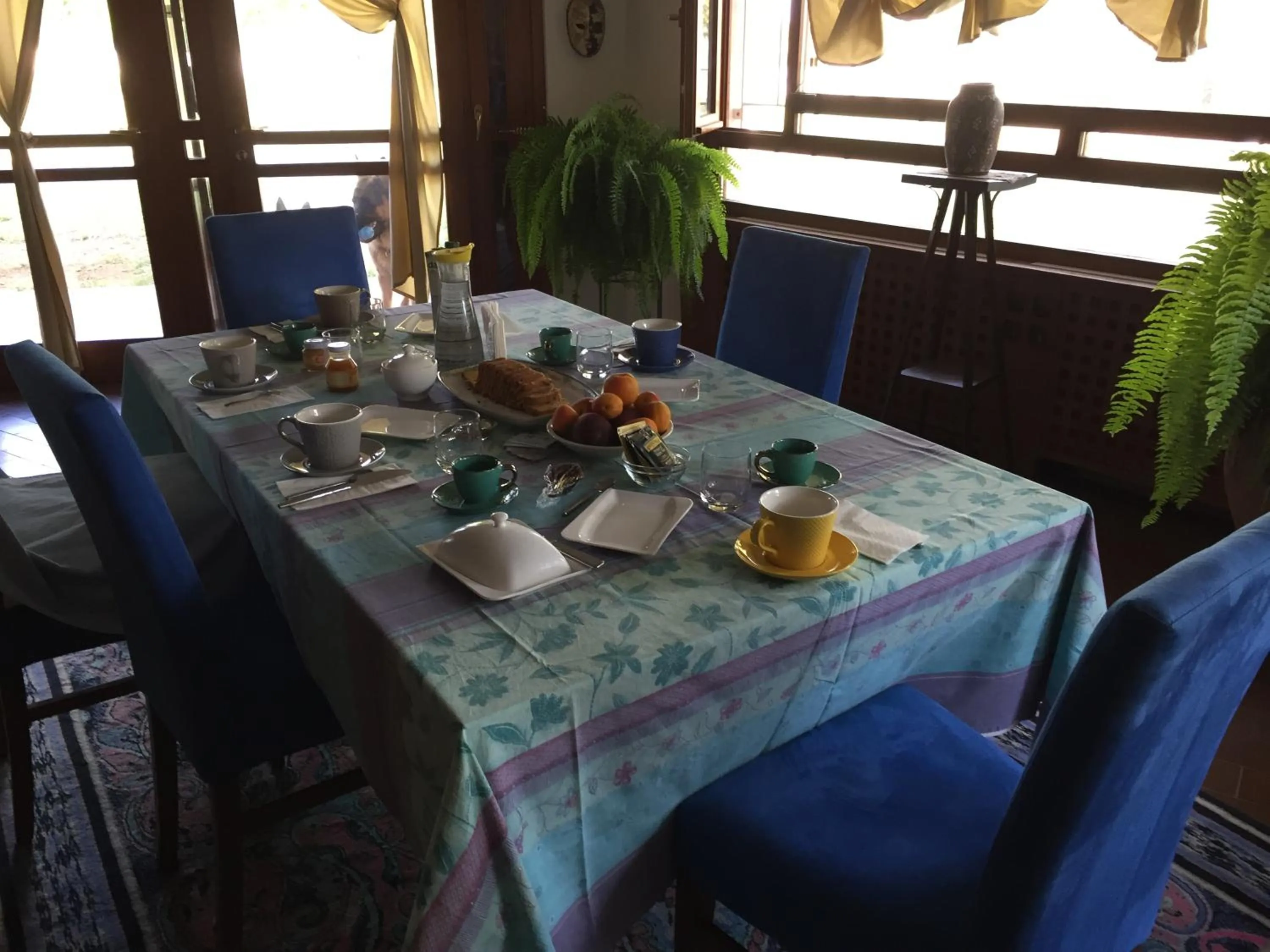 Restaurant/places to eat in B & B Chic