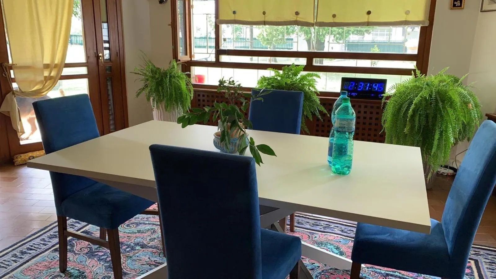 Dining area in B & B Chic