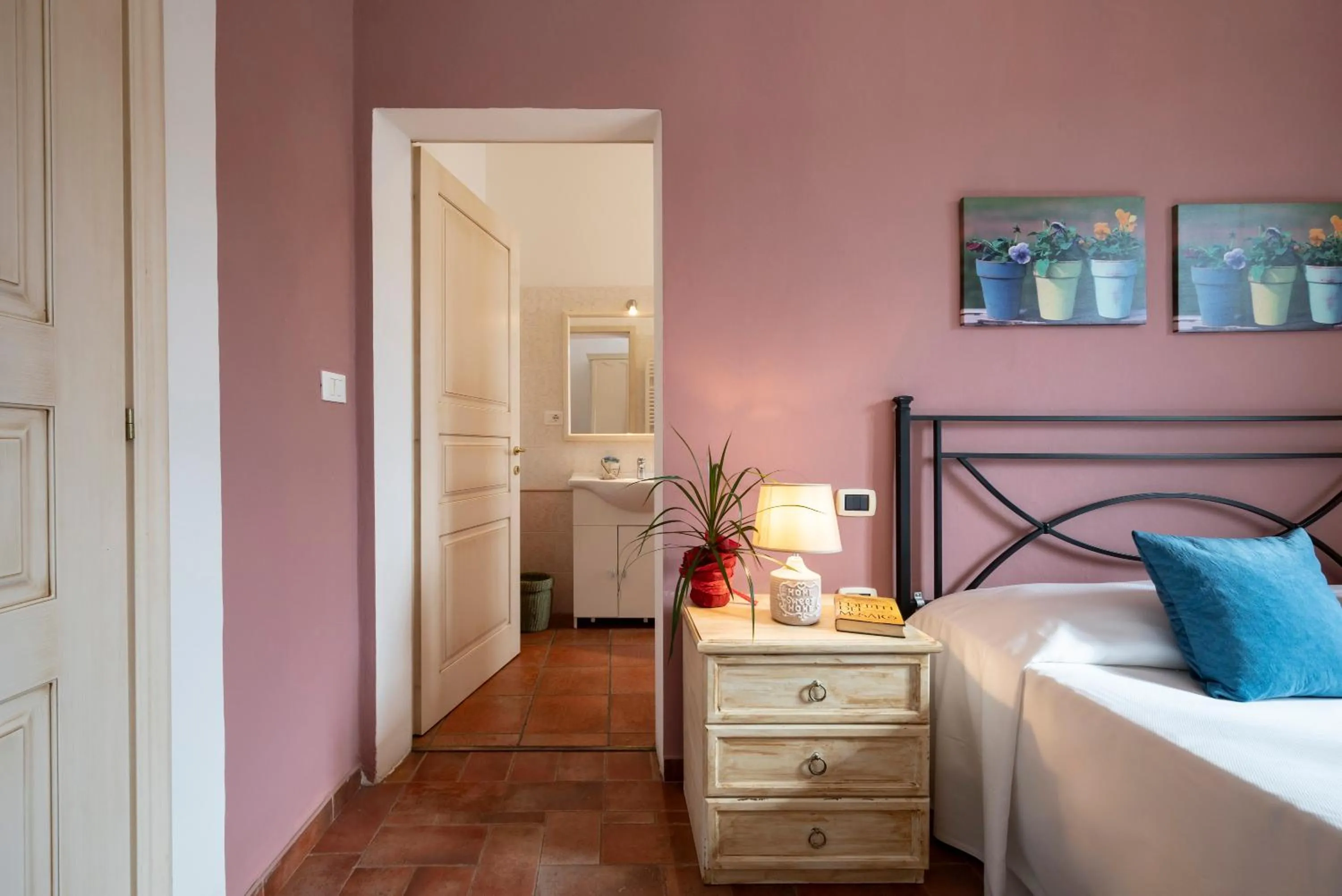 View (from property/room), Bed in Ombra Verde Residence e B&B