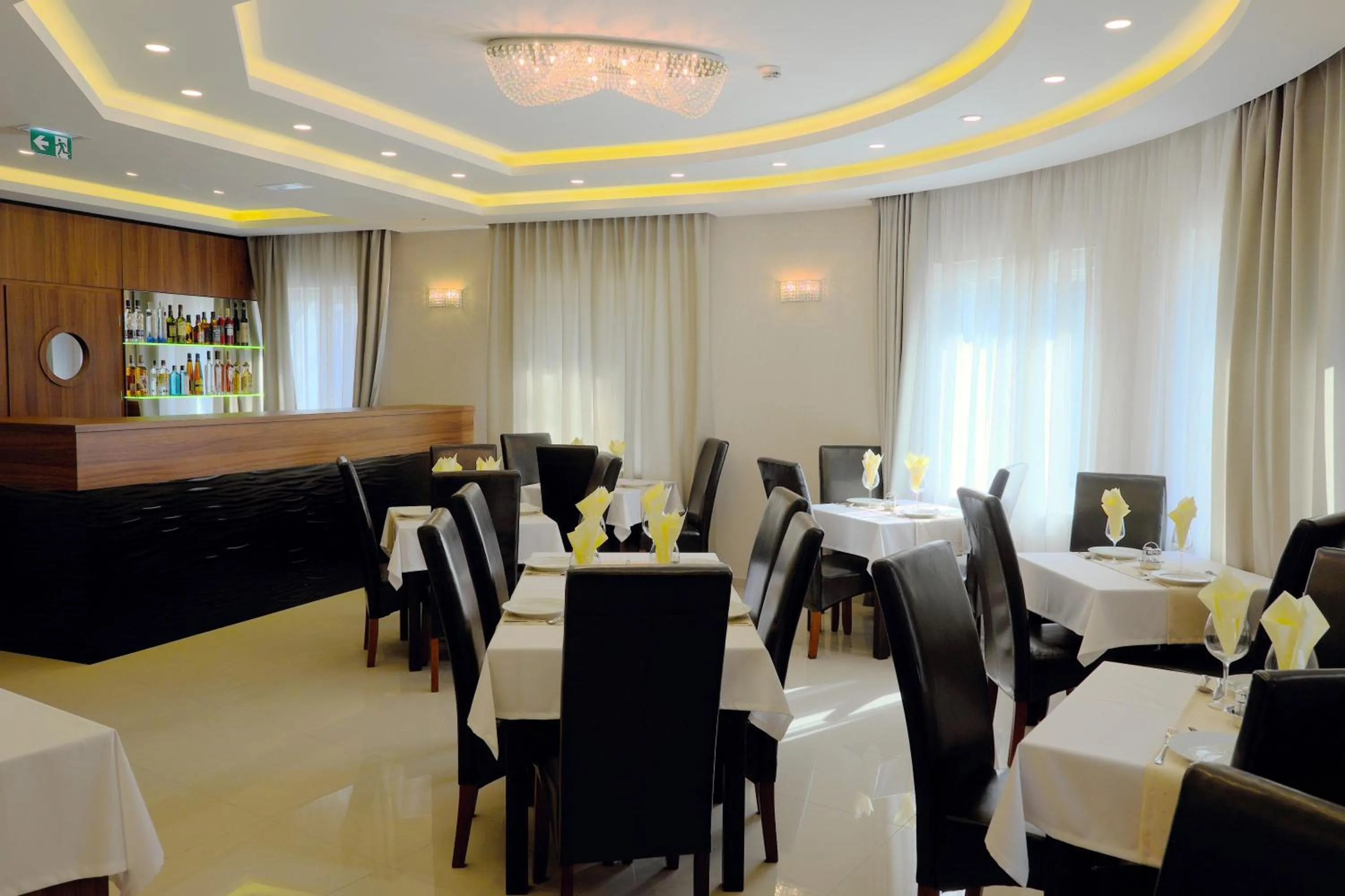 Restaurant/places to eat in Vácz Hotel