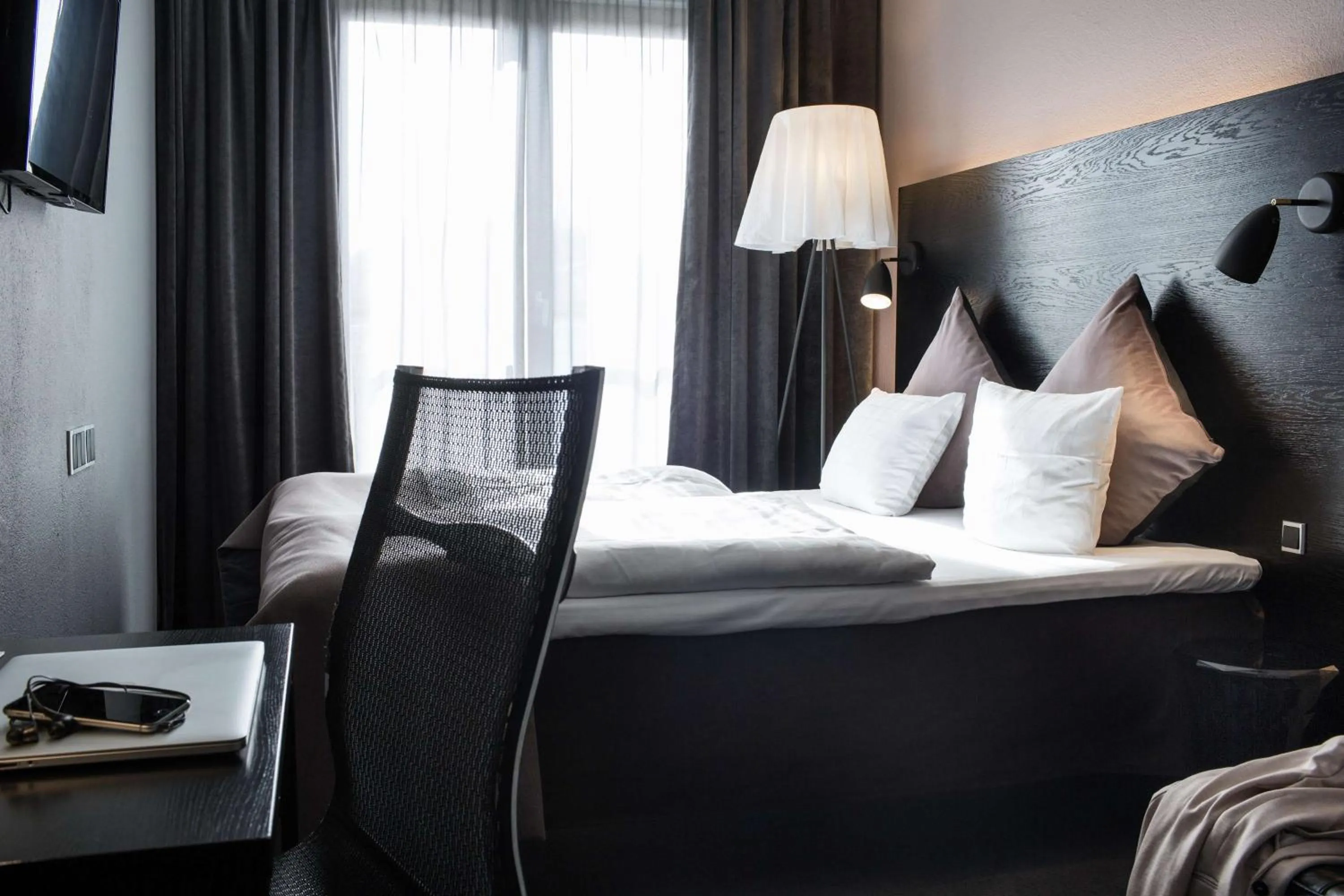 Bedroom, Bed in Scandic Front