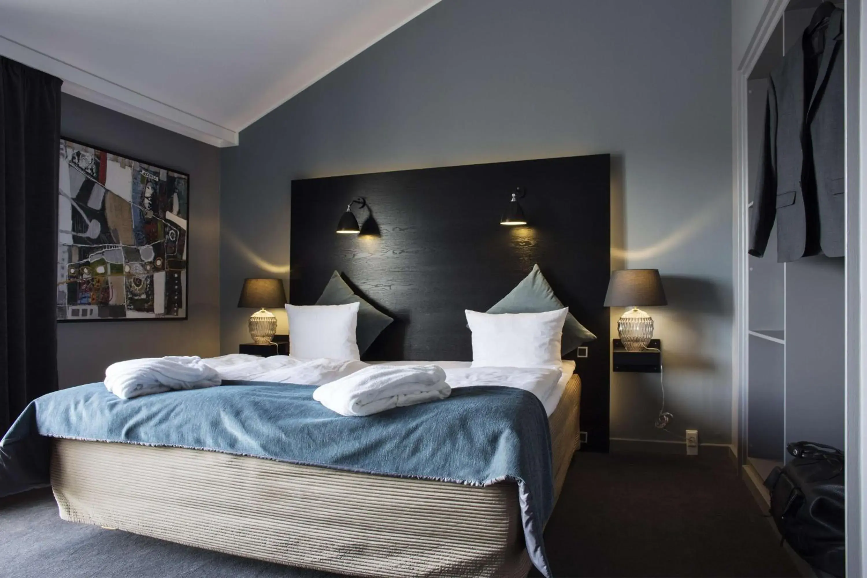 Superior Queen Extra in Scandic Front Superior Queen Extra in Scandic Front