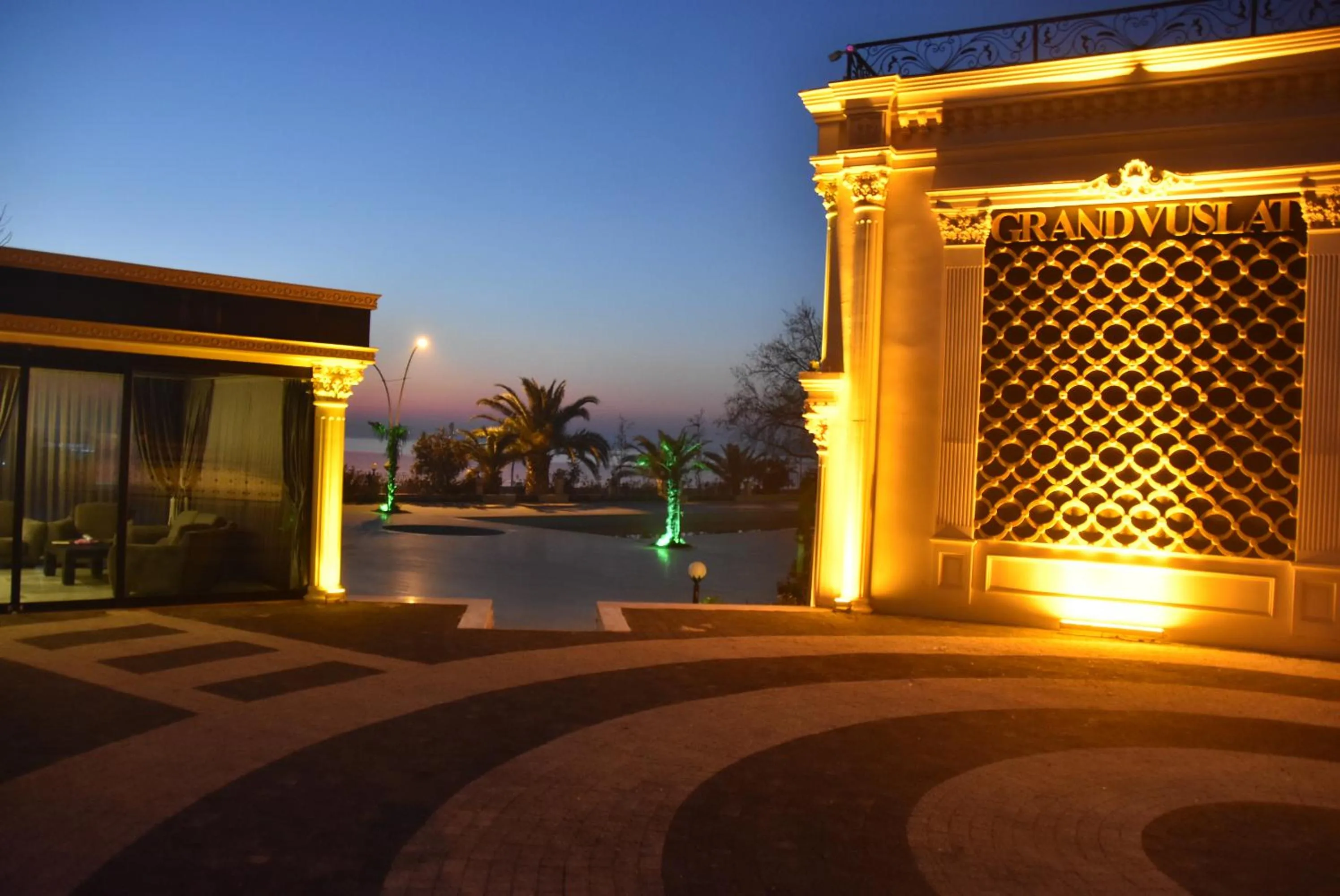 Facade/entrance in Grand Vuslat Erdek