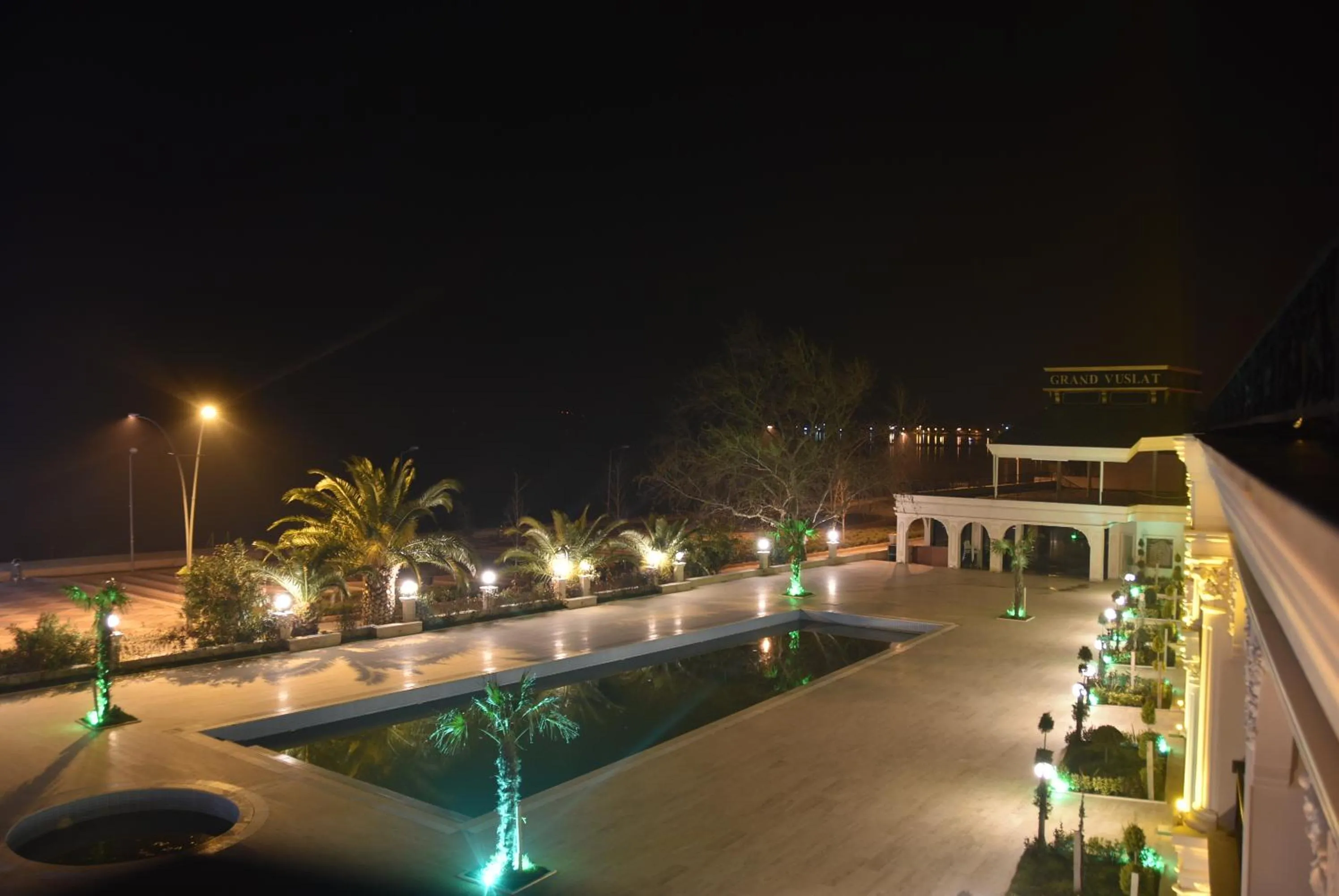 Night in Grand Vuslat Erdek