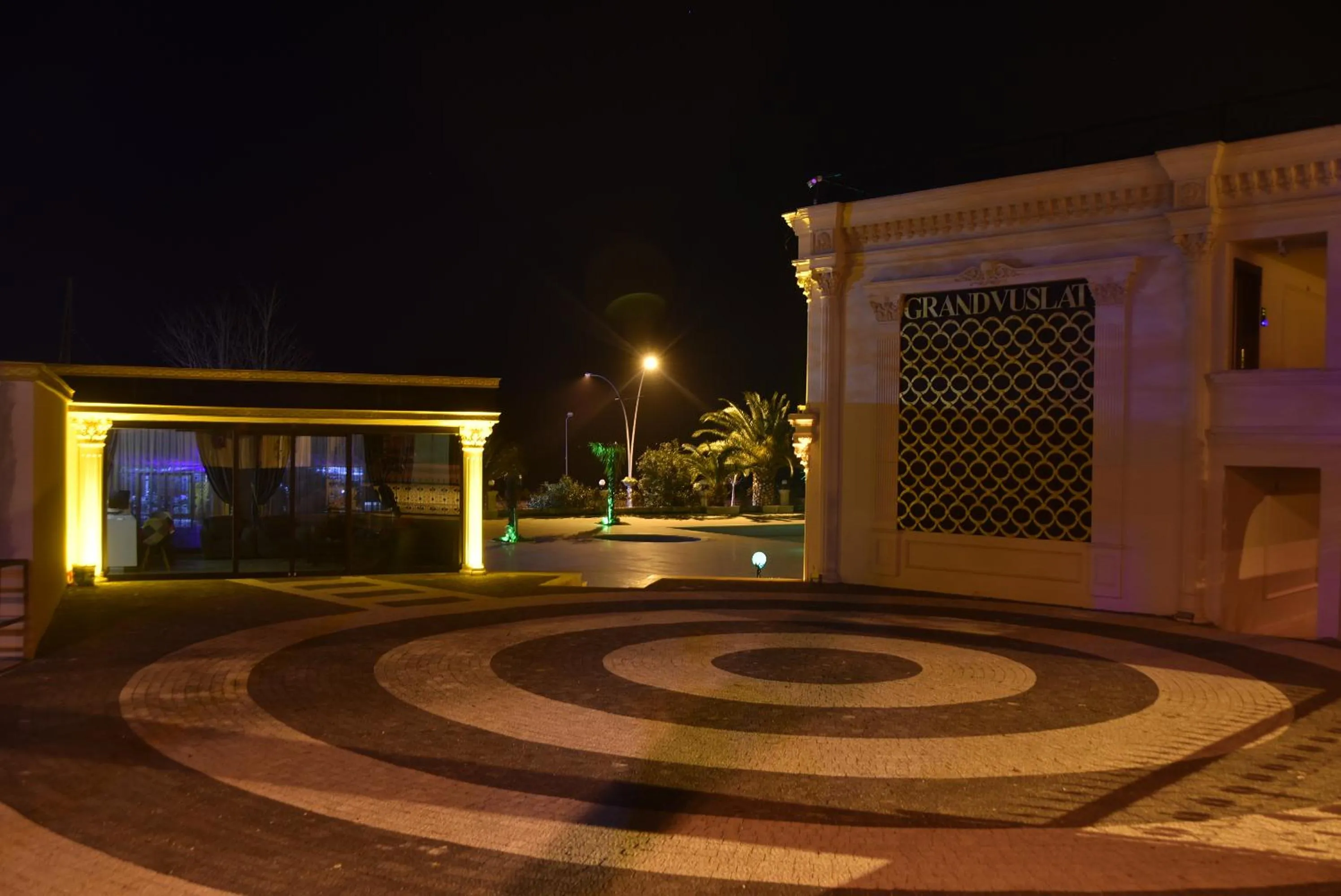 Property building in Grand Vuslat Erdek