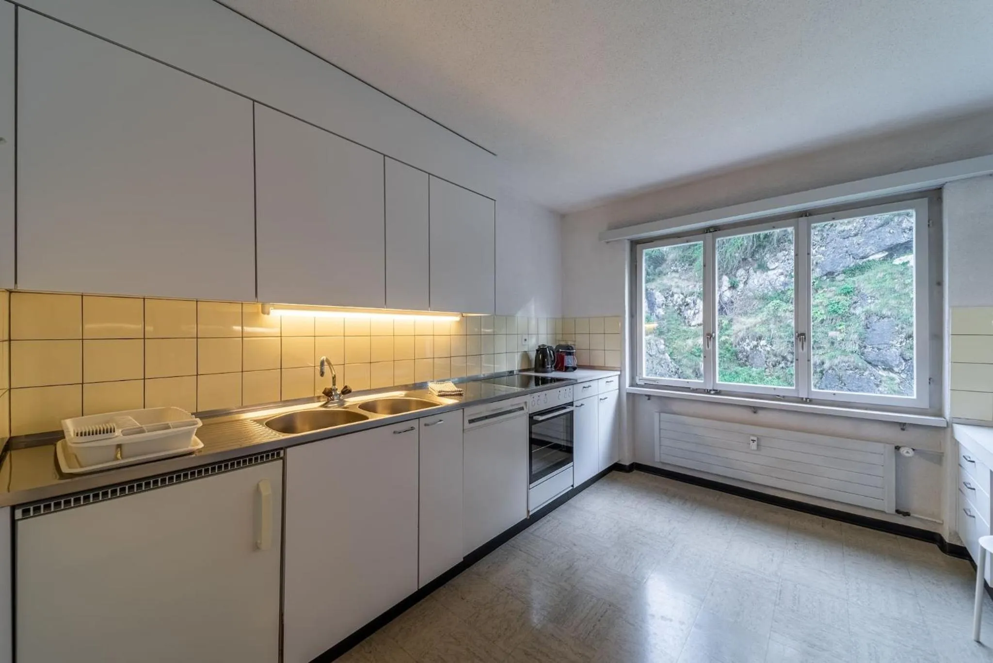 Kitchen or kitchenette in Chesa Muot Marias - Sils