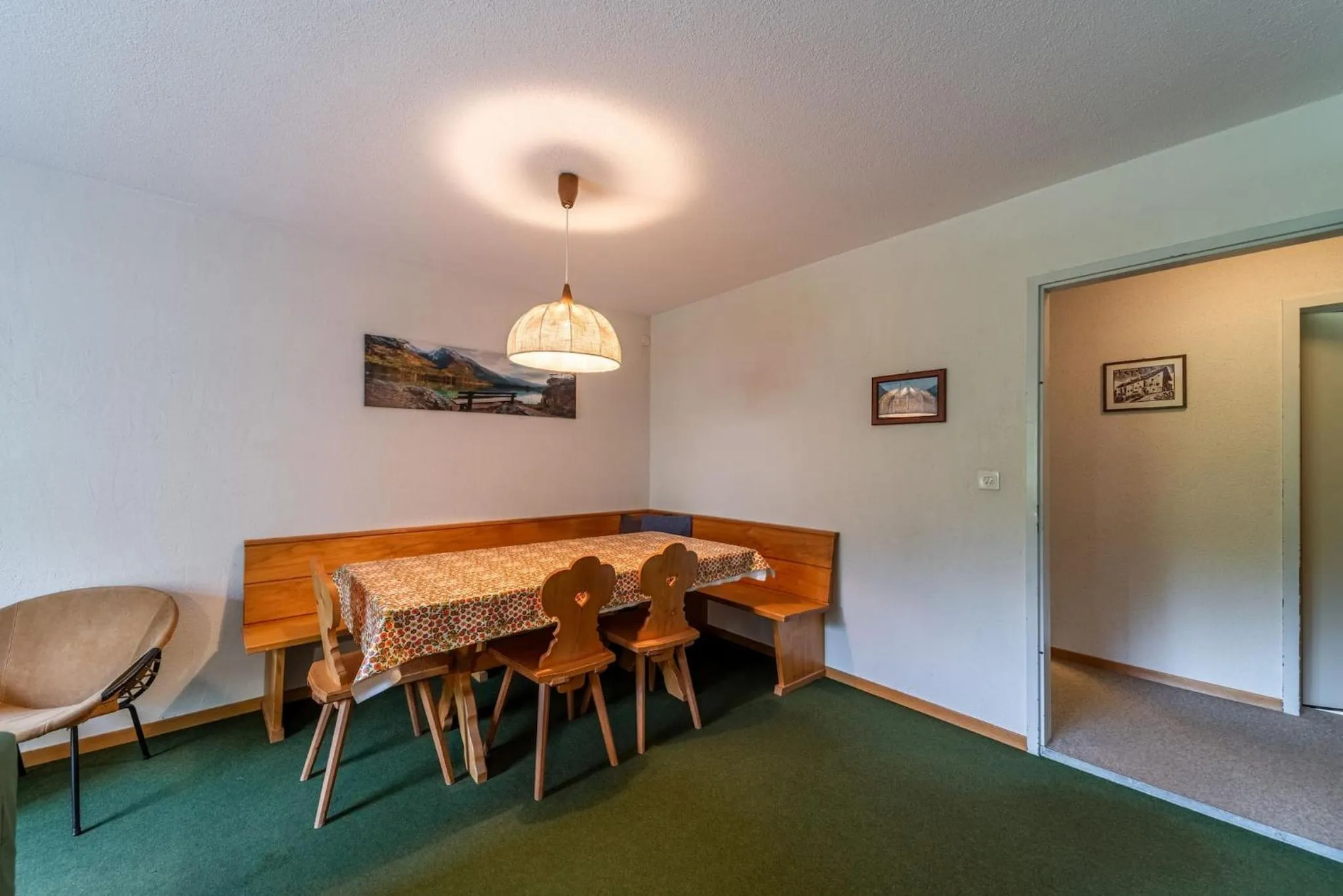 Communal lounge/ TV room in Chesa Muot Marias - Sils