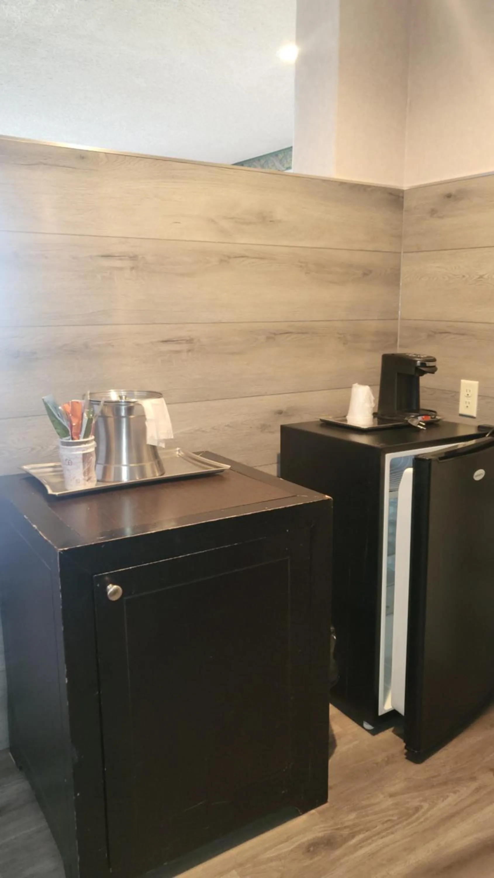 room service in Valley Inn