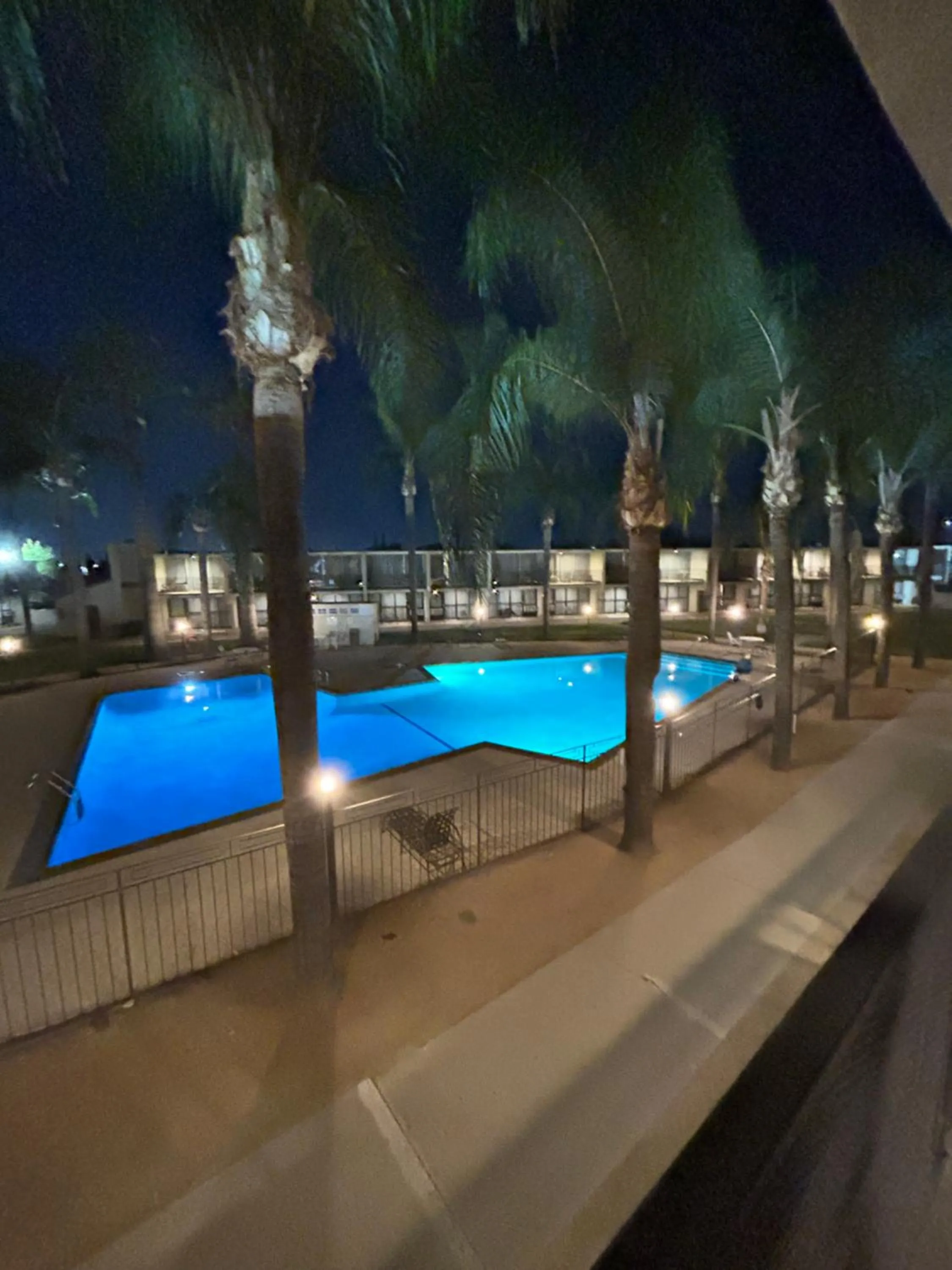 Swimming pool in Valley Inn