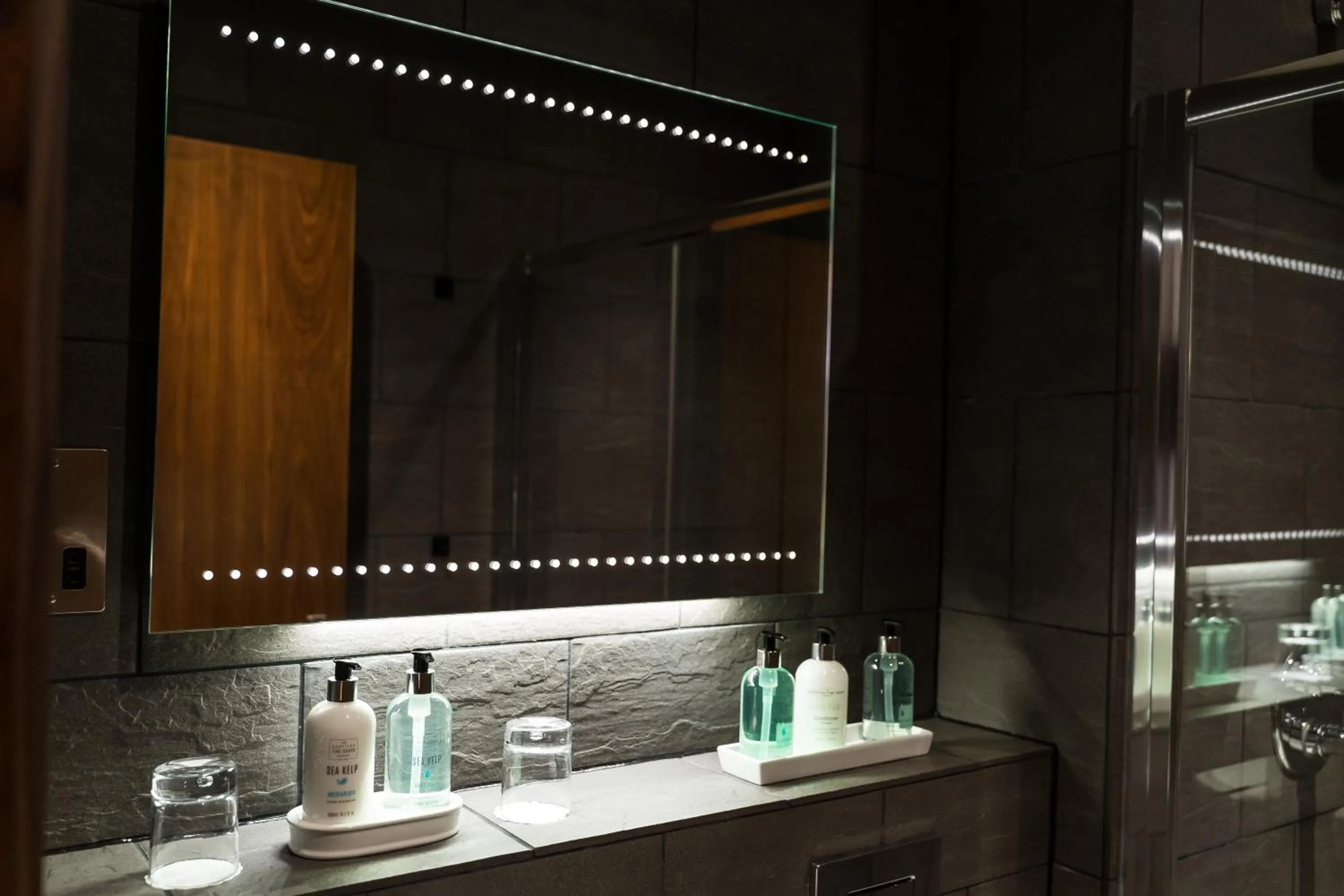 Bathroom in Orocco Pier