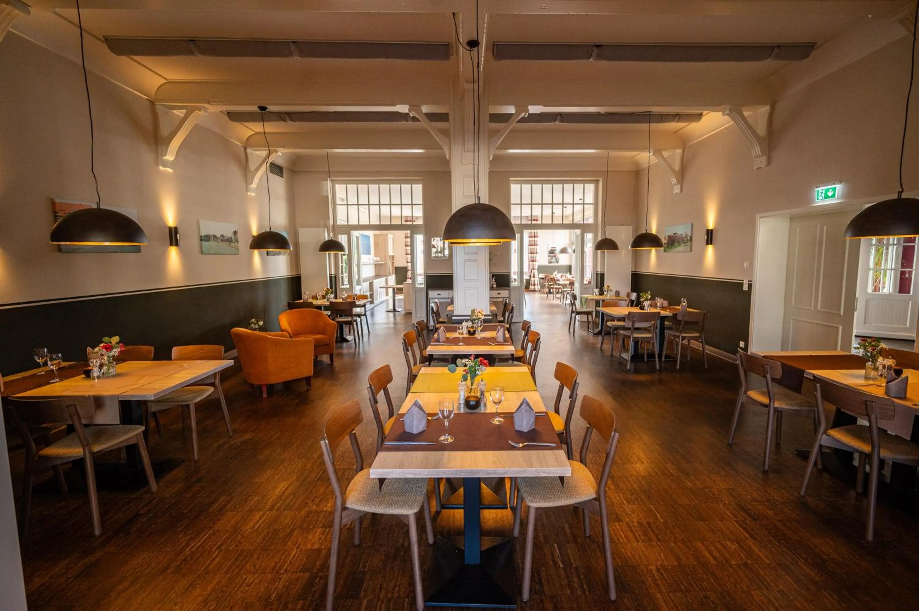 Restaurant/places to eat in Hotel Alter Kreisbahnhof