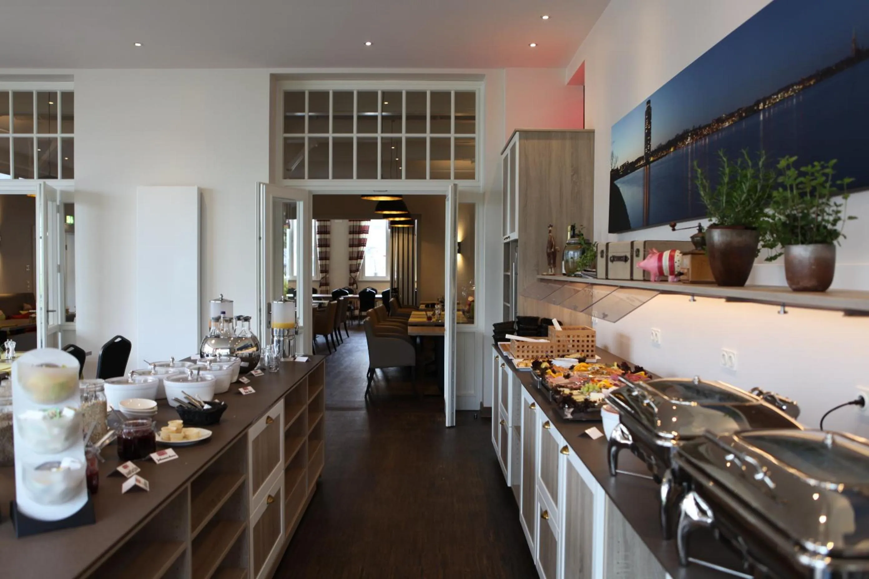 Buffet breakfast in Hotel Alter Kreisbahnhof