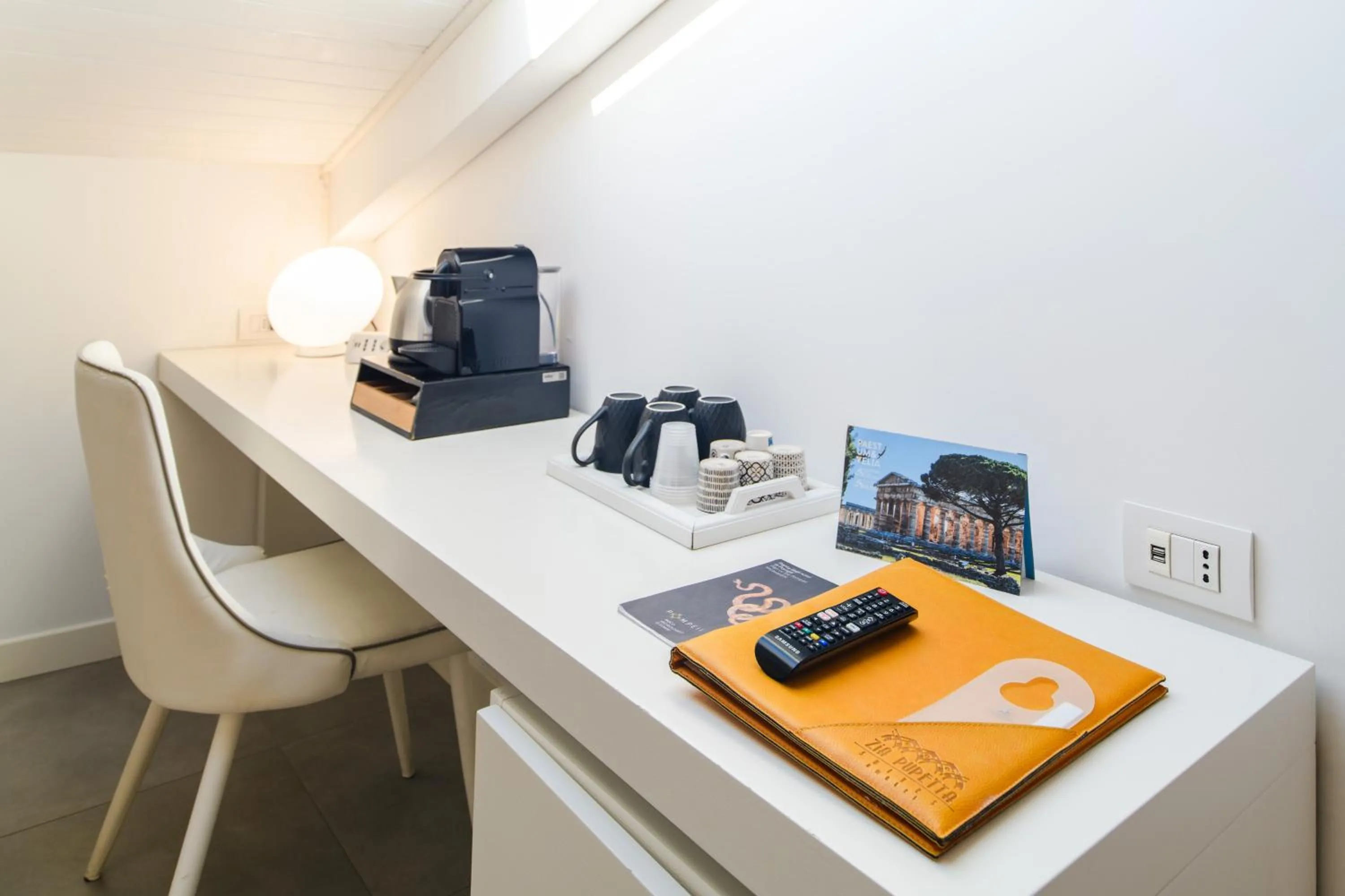 minibar in Zia Pupetta Suites