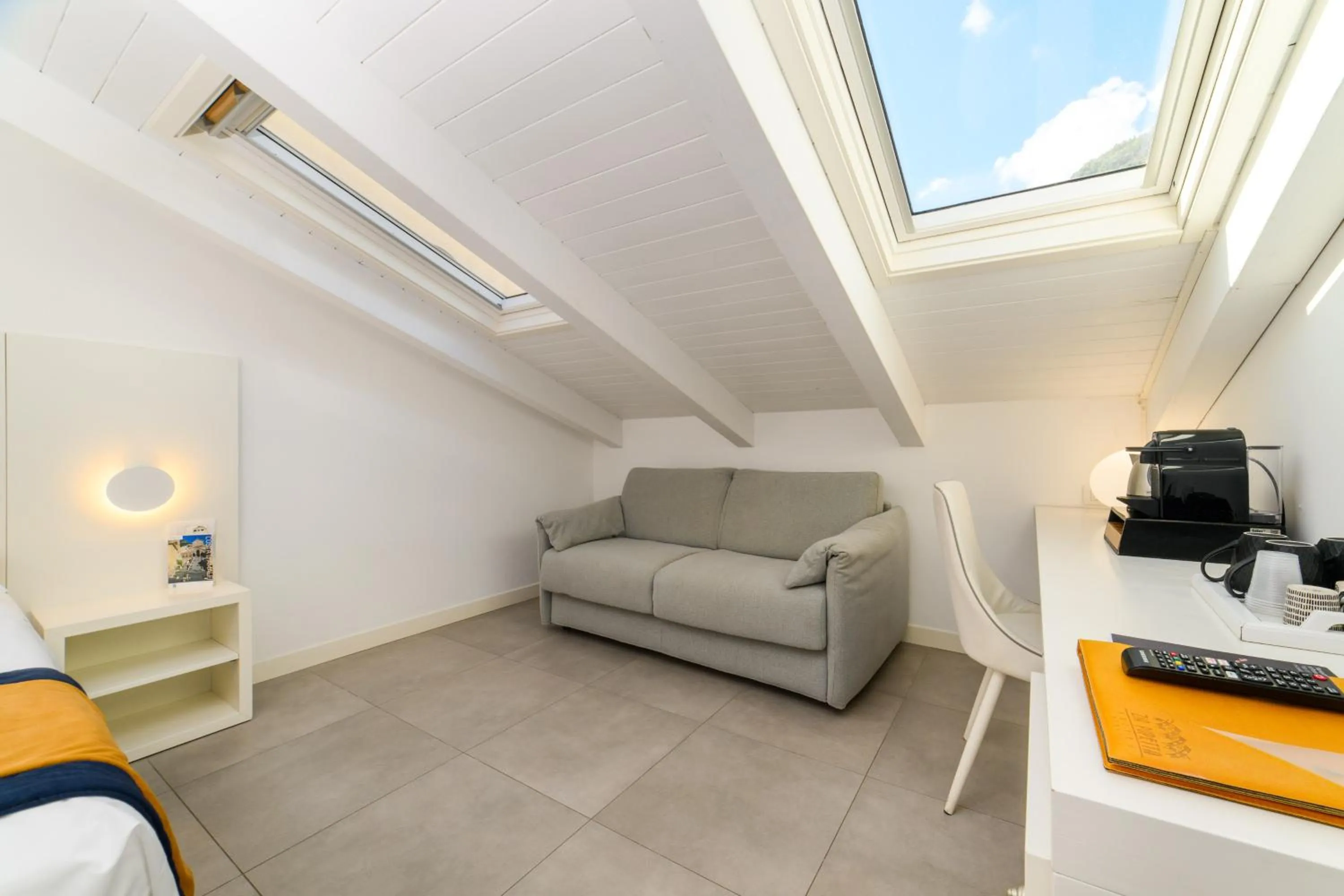 Photo of the whole room in Zia Pupetta Suites