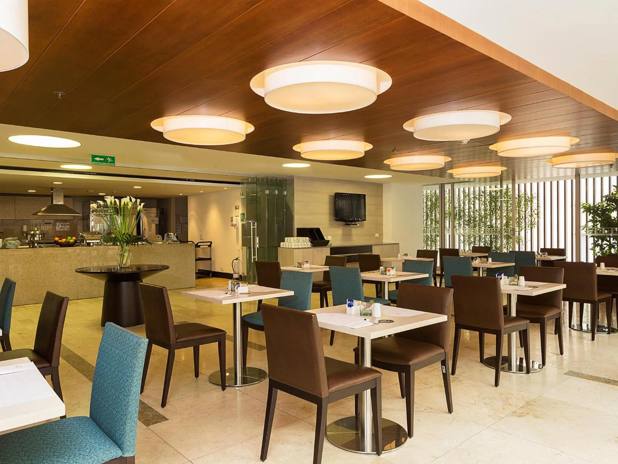 Restaurant/places to eat in Hotel bh Bicentenario