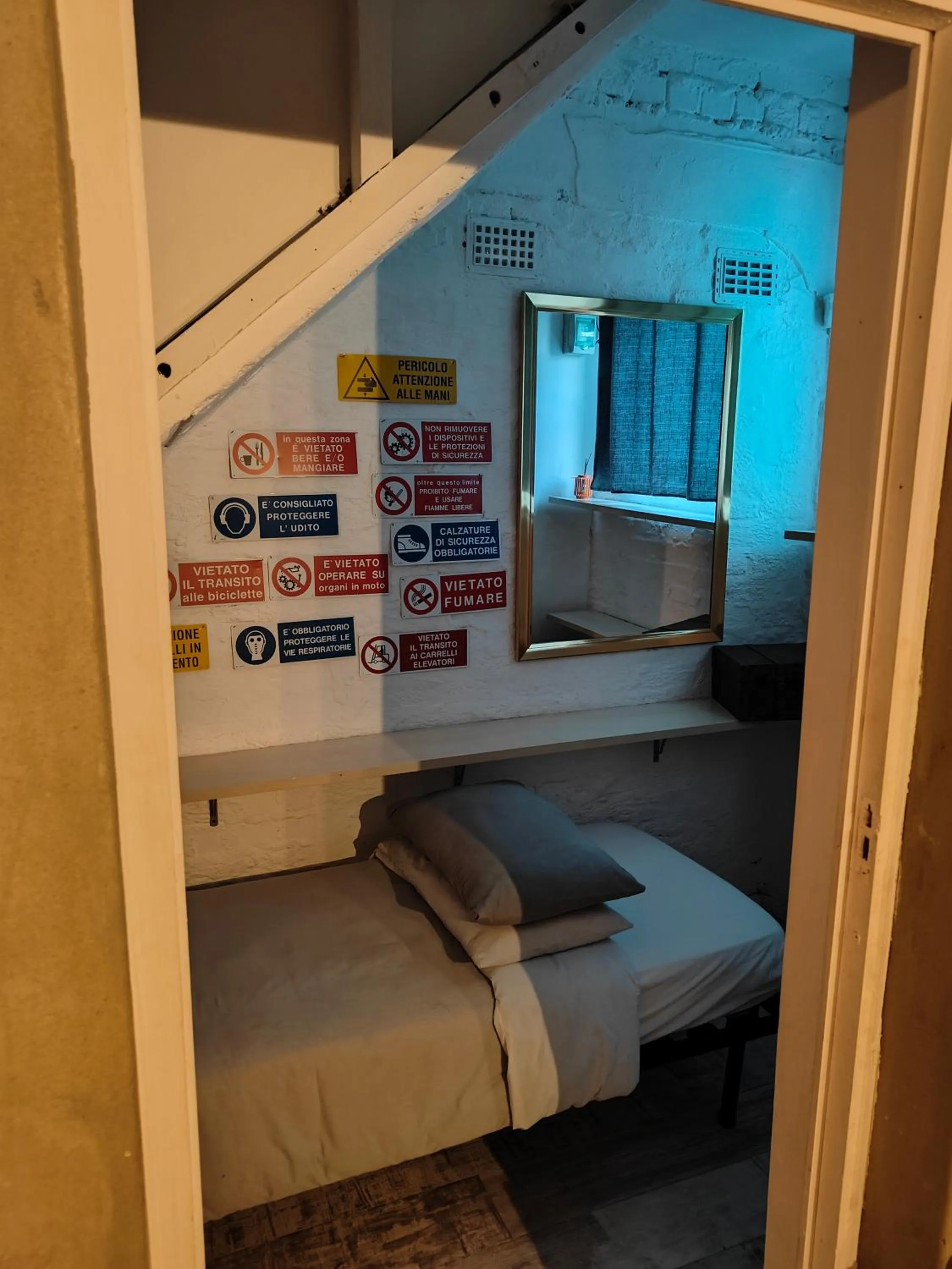 Decorative detail, Bed in The Mountains