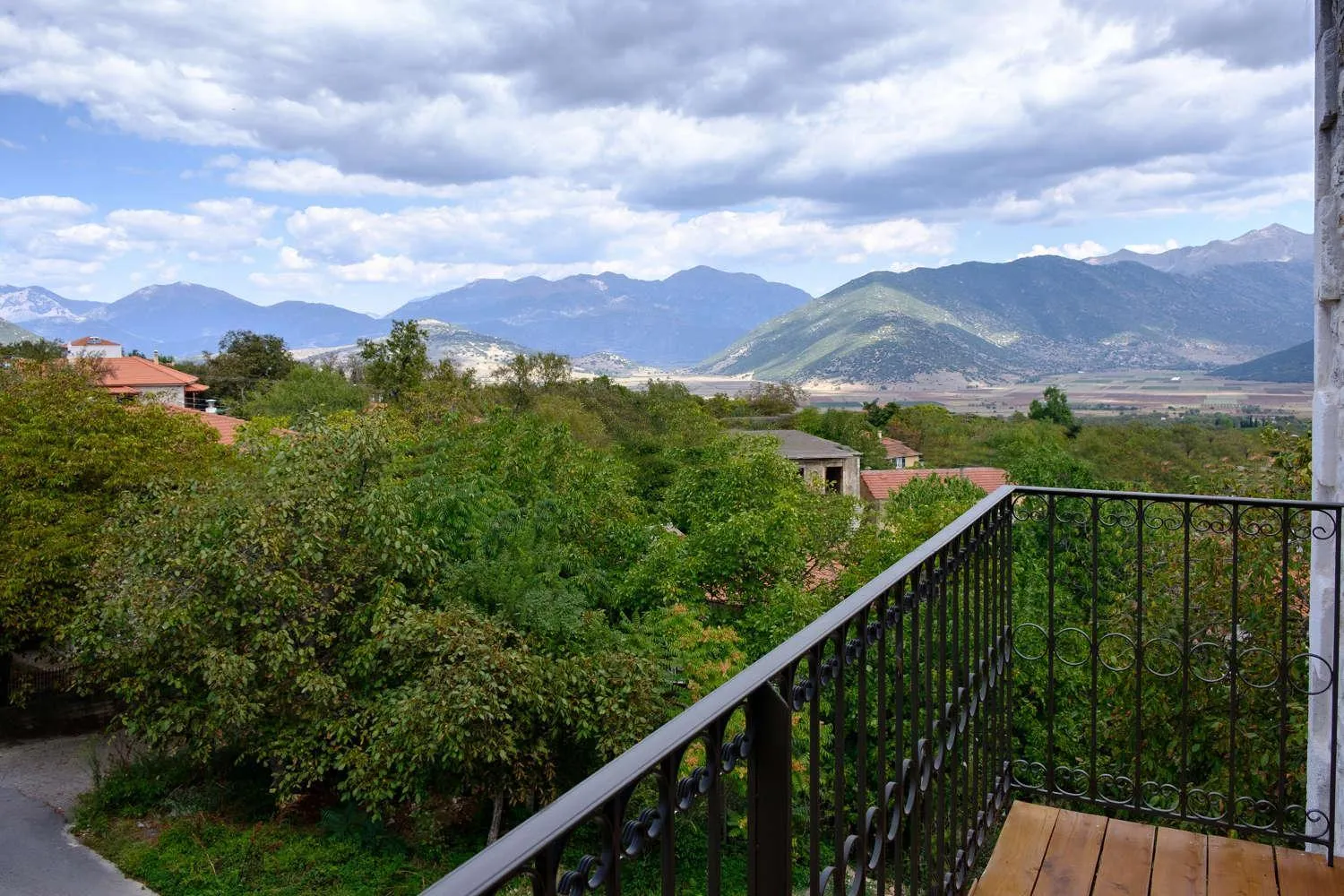 Balcony/Terrace in Great Mantineia