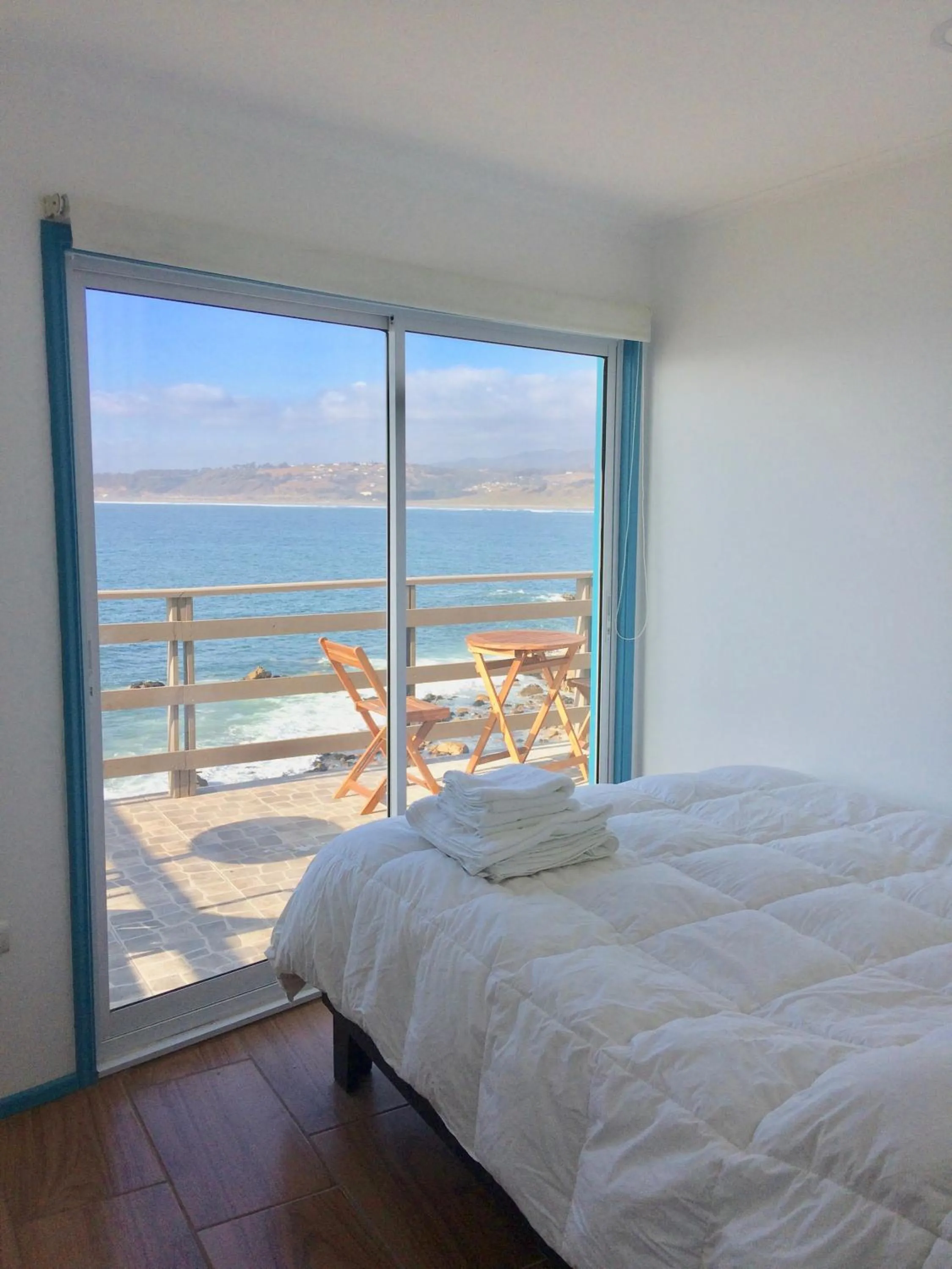 View (from property/room), Bed in Bahía Luz Hostal