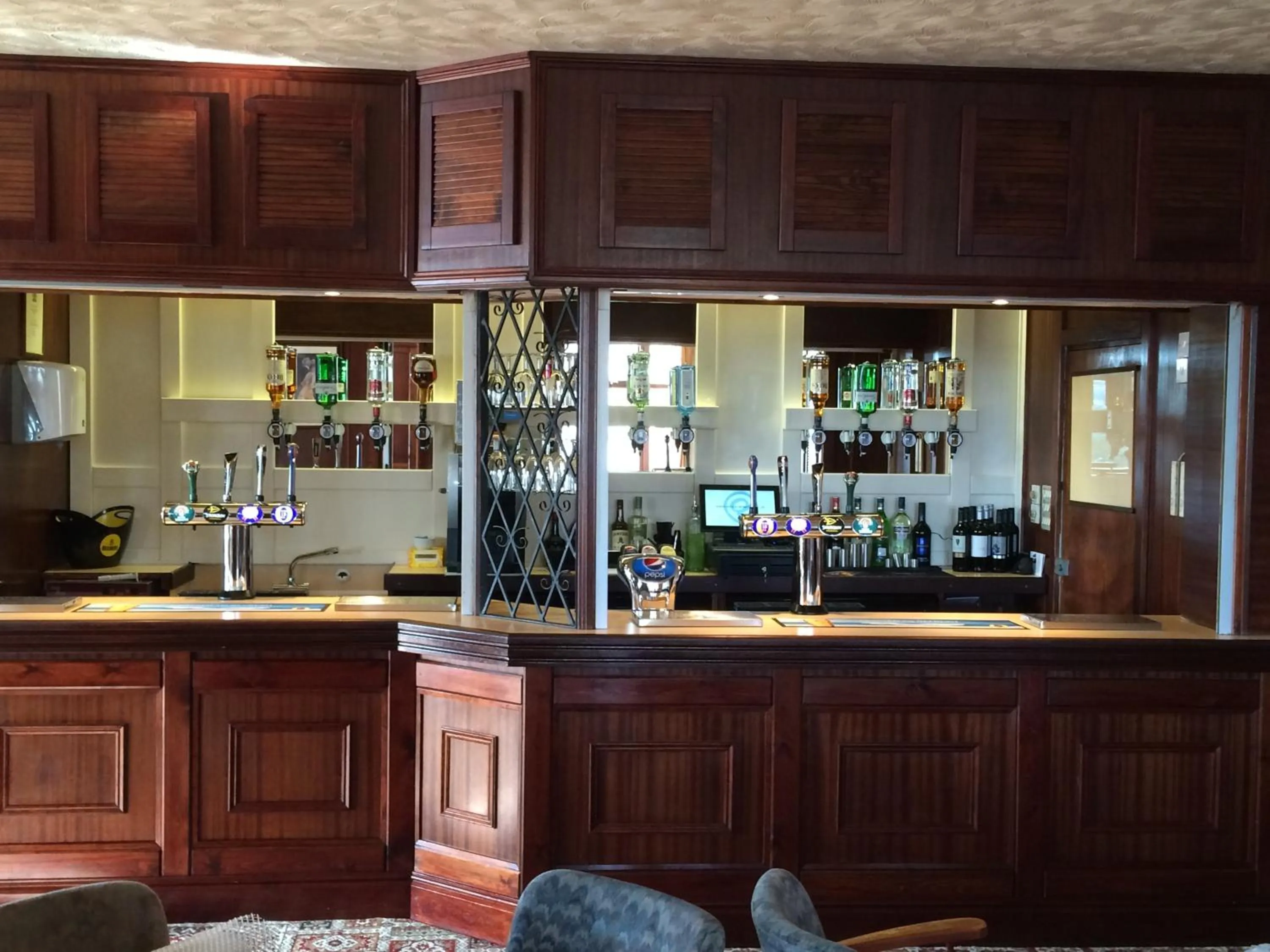 Lounge or bar in The Wight Bay Hotel - Isle of Wight