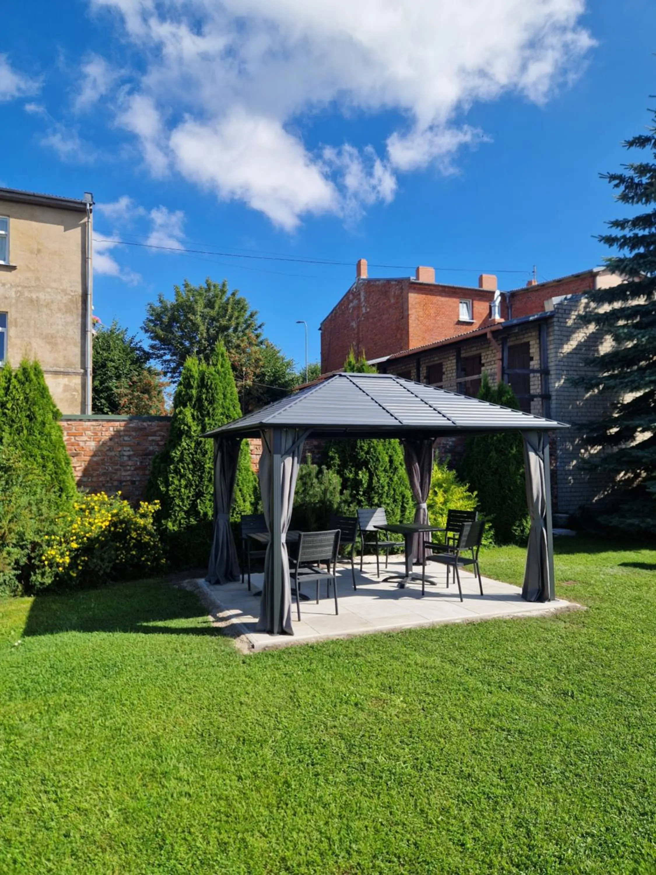 Patio in Hotel Linda