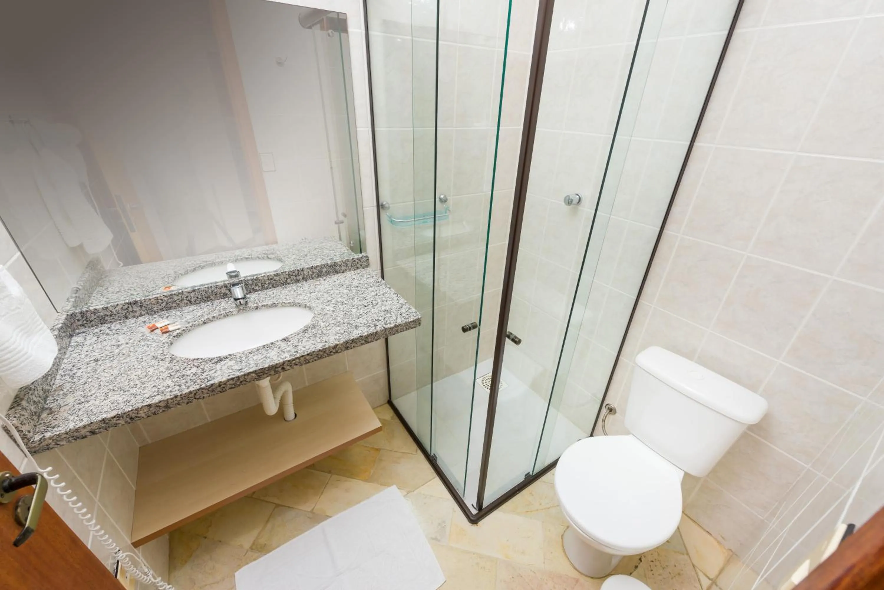 Shower in Pousada Lozalti