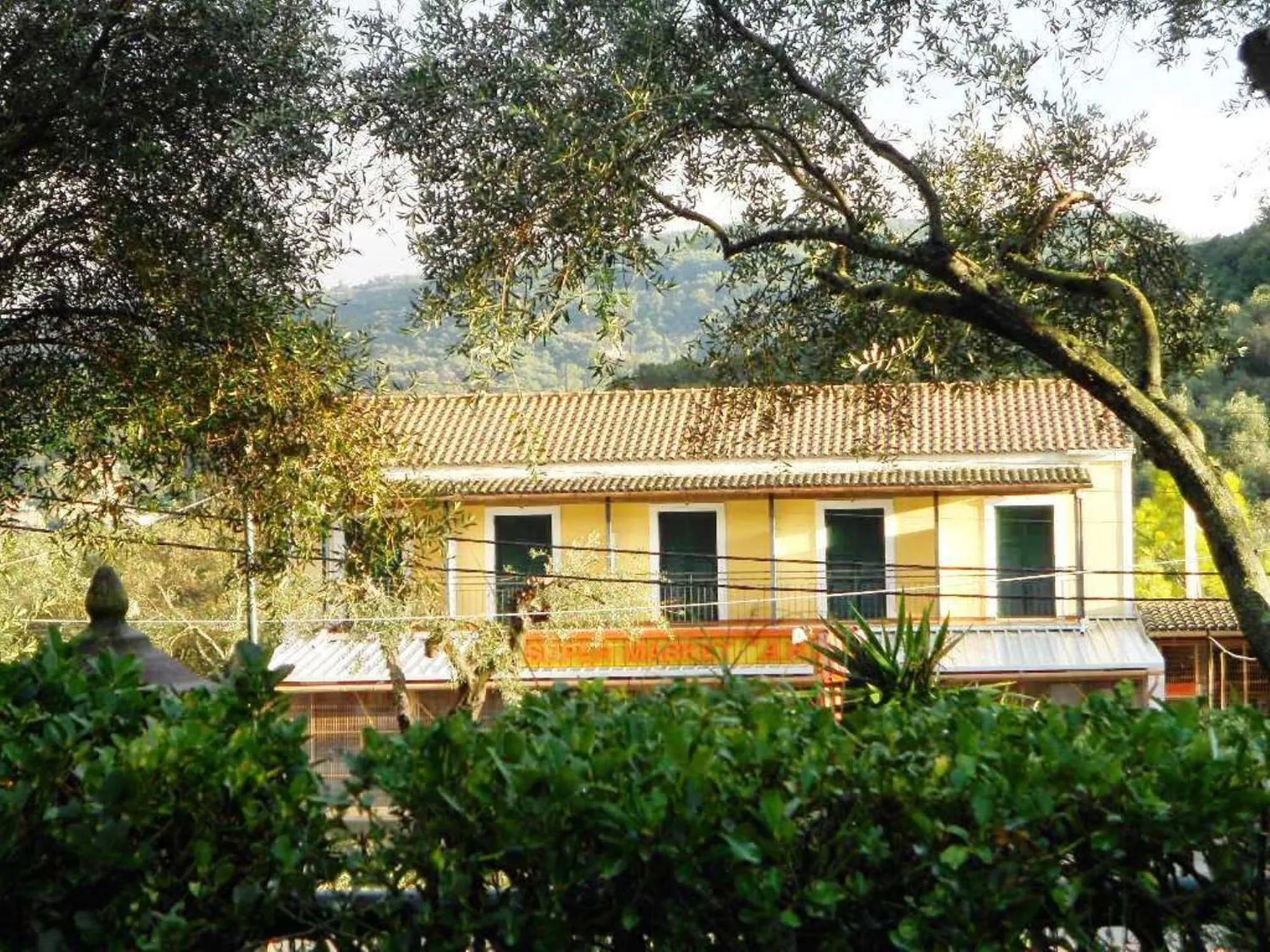 Facade/entrance in Anemona Studios