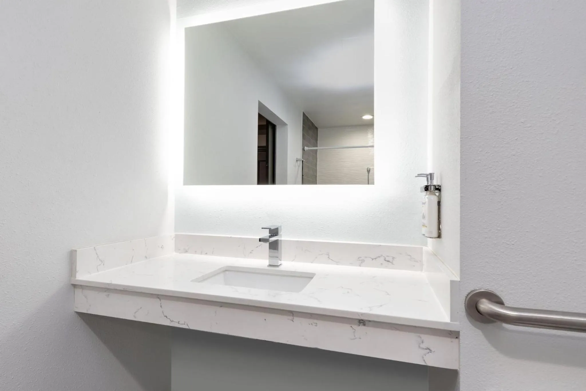 Bathroom in Holiday Inn Express - Dallas Downtown by IHG