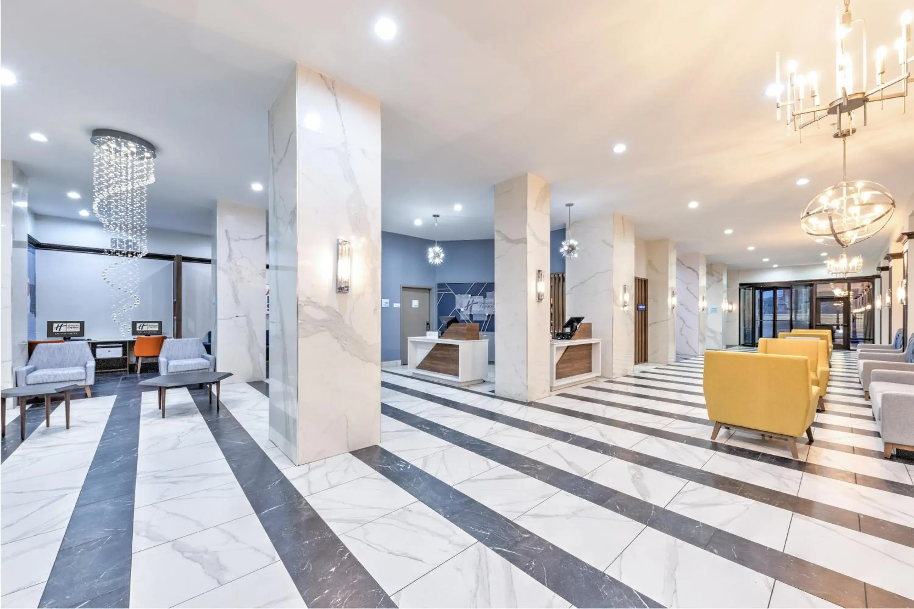 Facade/entrance in Holiday Inn Express - Dallas Downtown by IHG Facade/entrance in Holiday Inn Express - Dallas Downtown by IHG