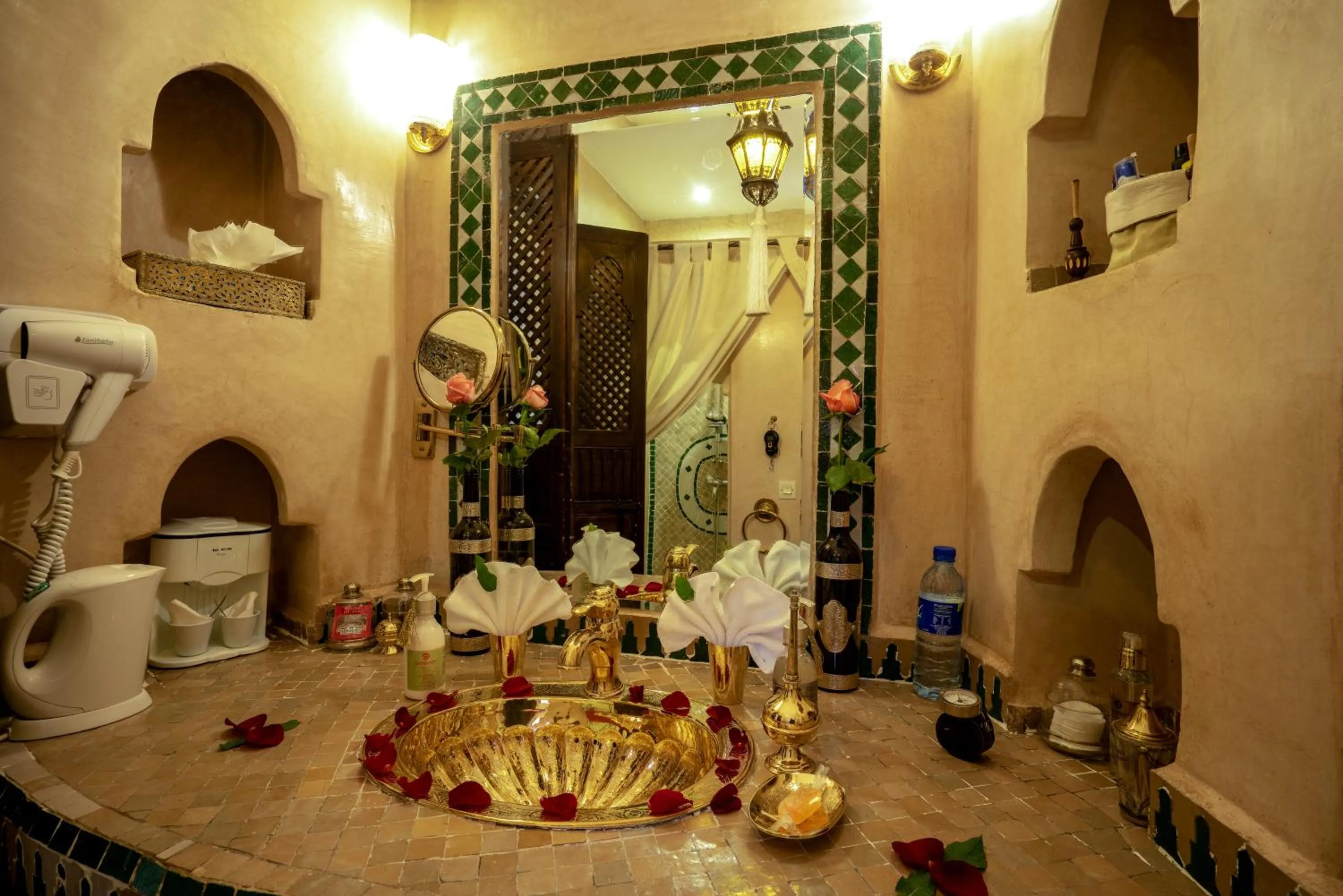 Shower in Riad Anabel