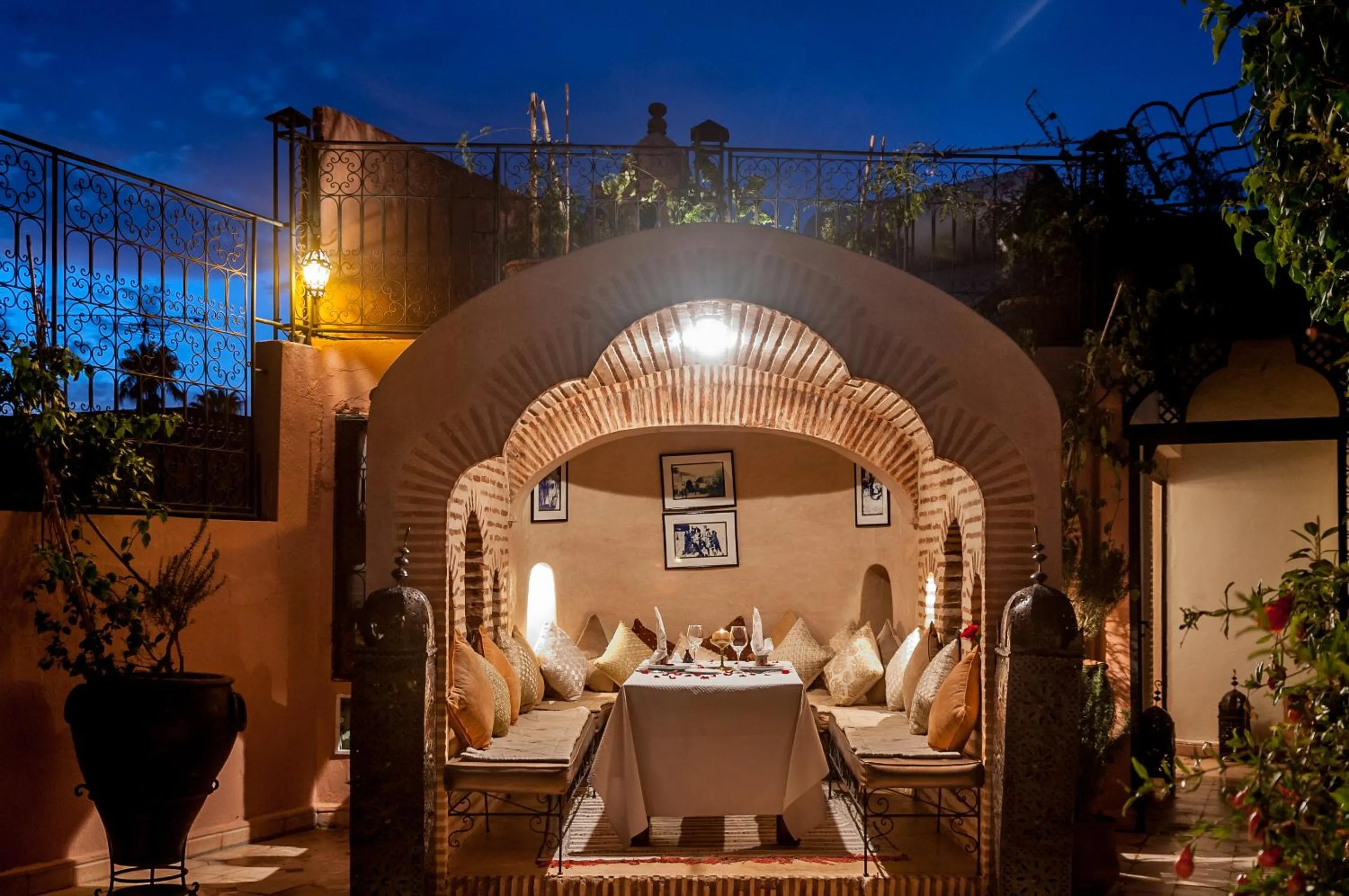 Restaurant/places to eat in Riad Anabel