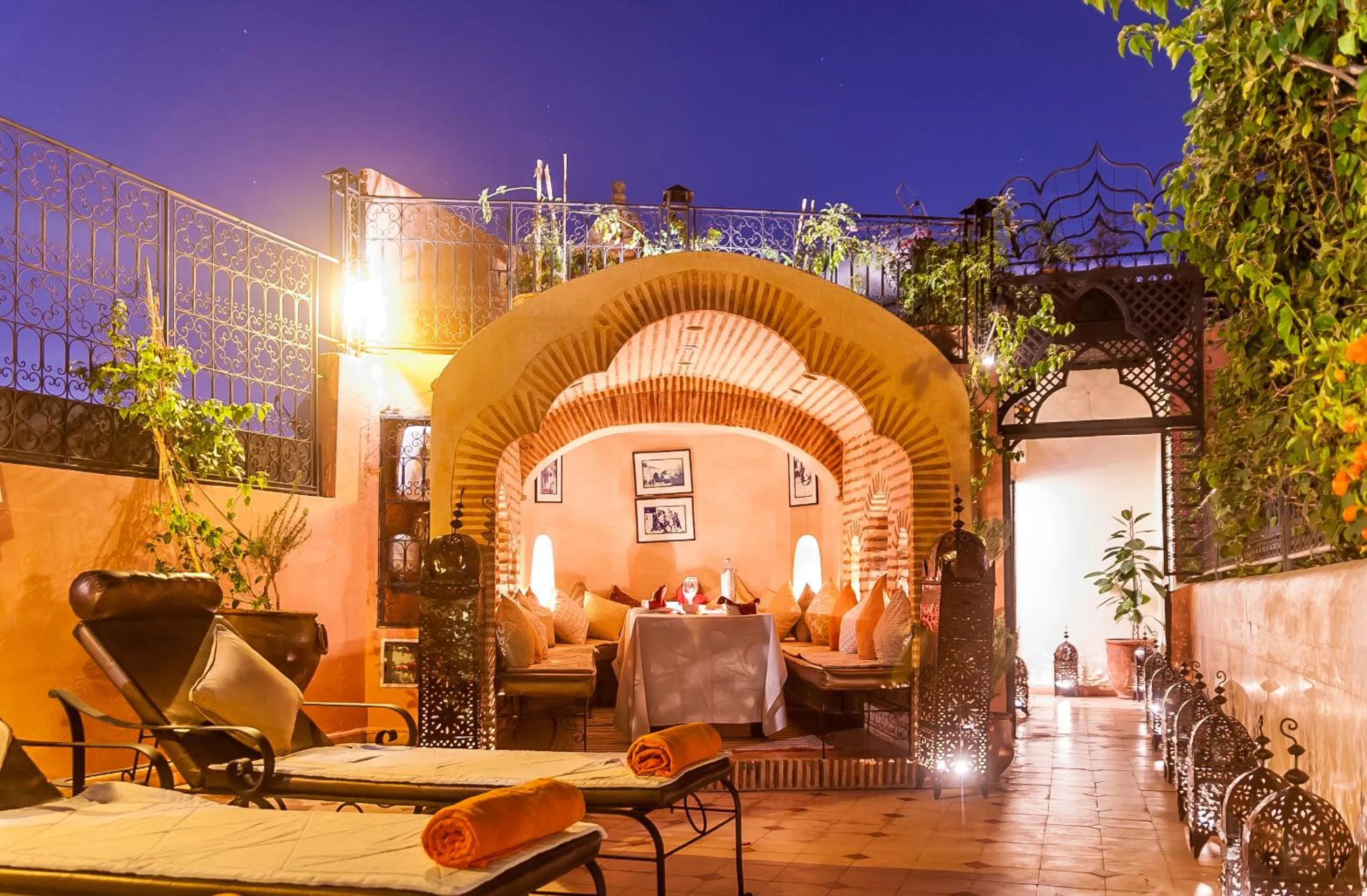 Restaurant/places to eat in Riad Anabel