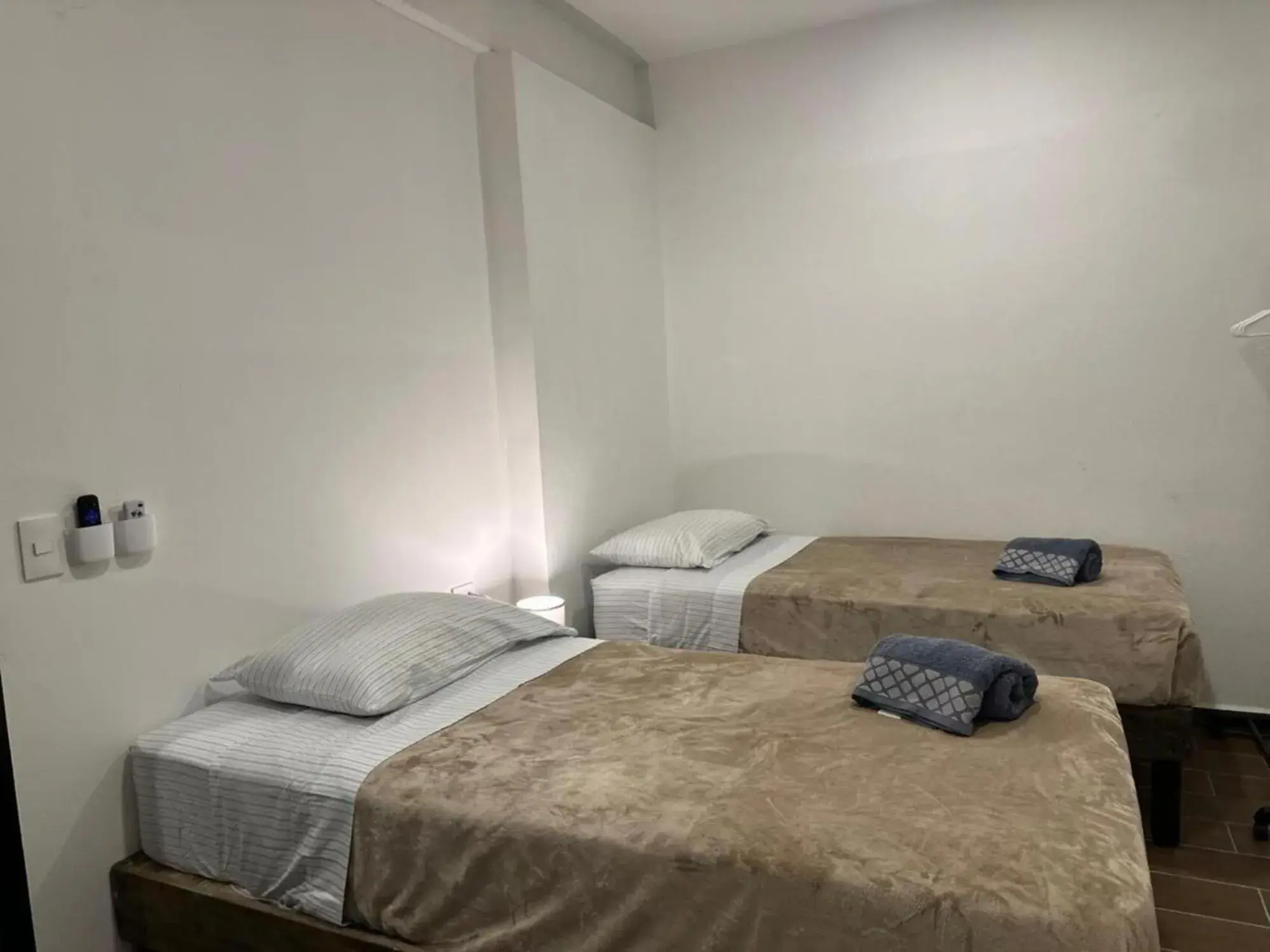 Budget Double Room in Suites Apodaca Budget Double Room in Suites Apodaca