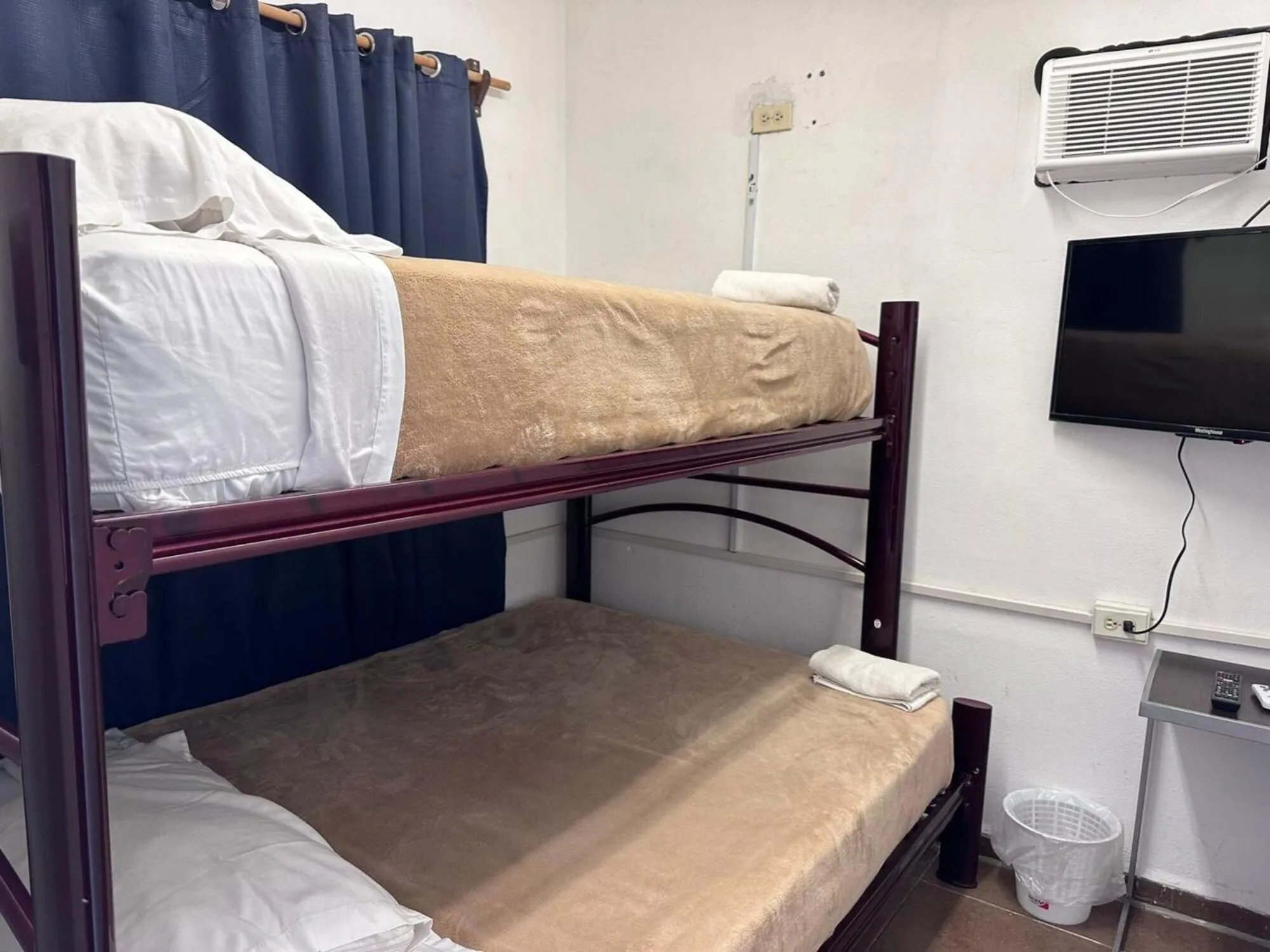 Bed in Suites Apodaca