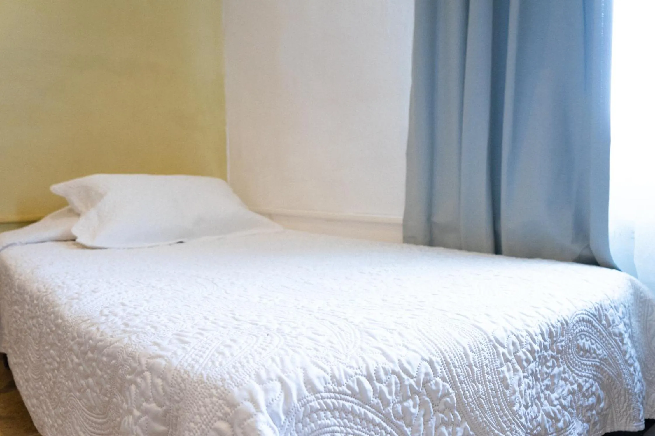 Bed in Suites Apodaca