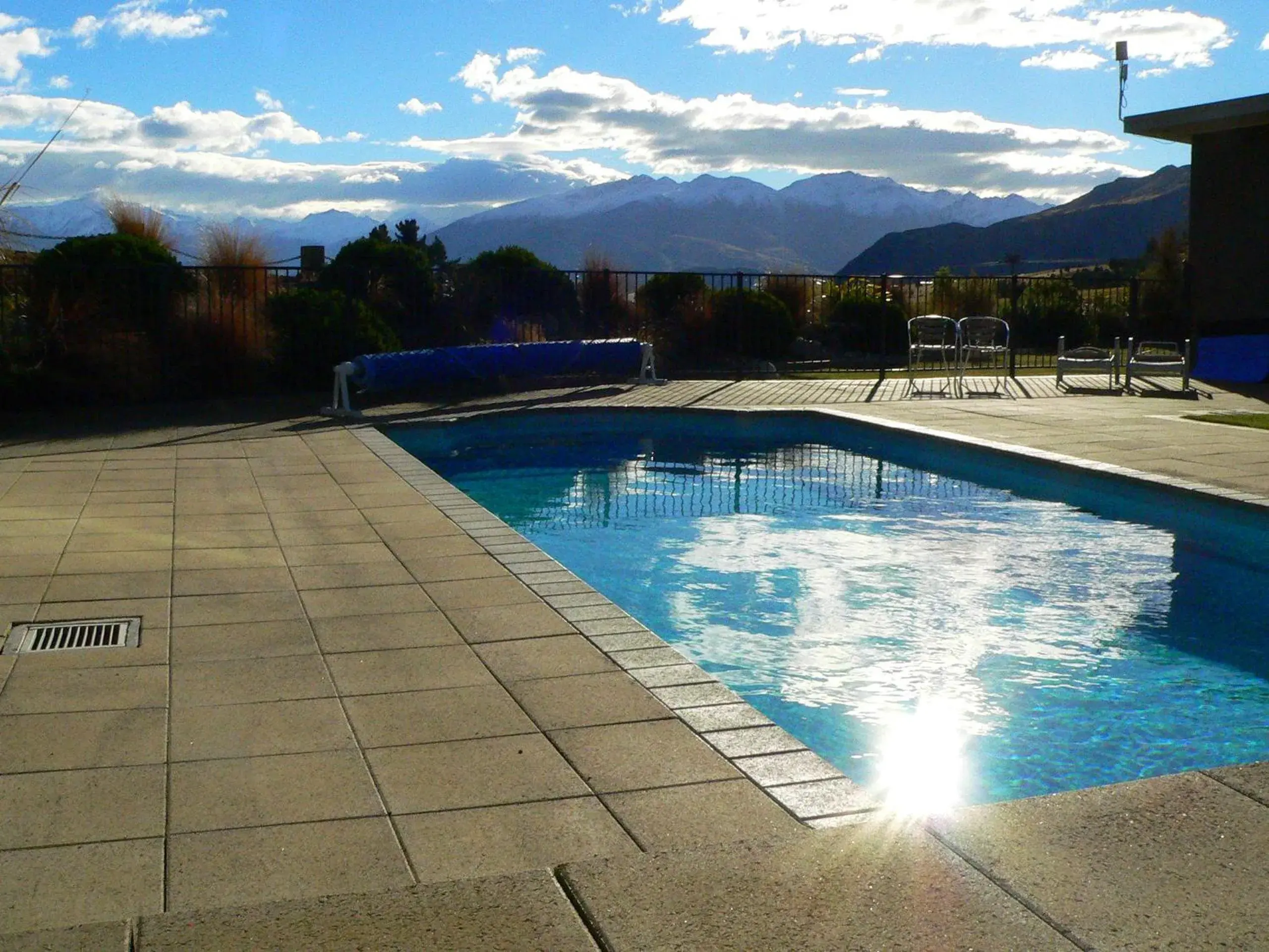 Swimming pool in Alpine Resort Wanaka THC Hotels and Resorts Swimming pool in Alpine Resort Wanaka THC Hotels and Resorts