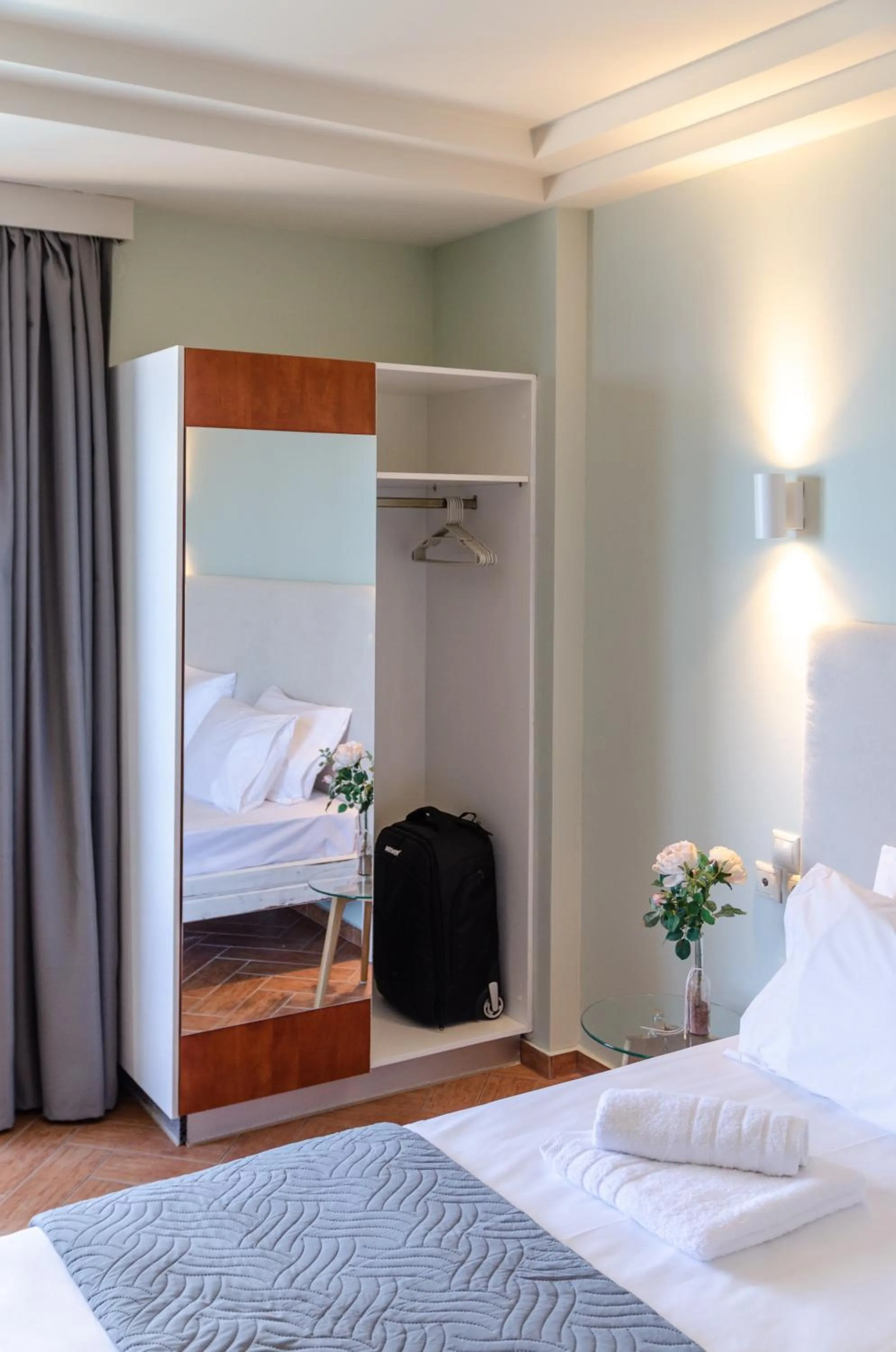 Bed in Girogiali beach hotel - Adults only