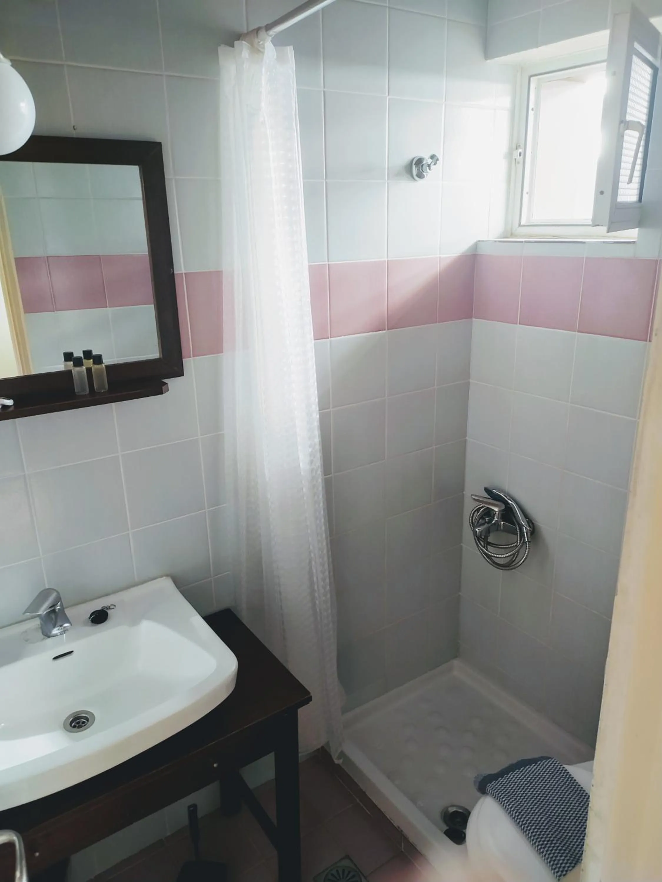 Bathroom in Girogiali beach hotel - Adults only