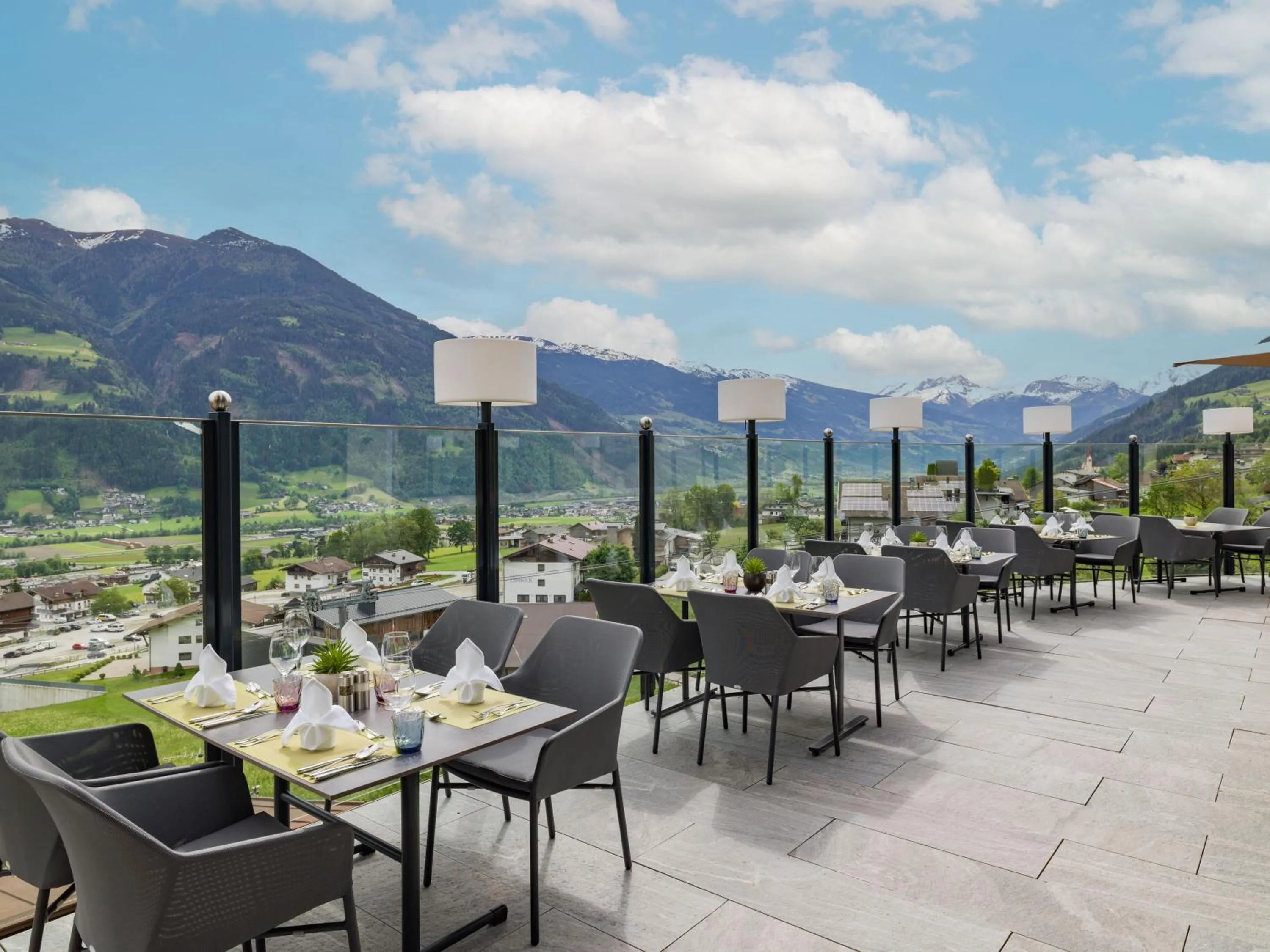 Summer in Hotel Waldfriede - Der Logenplatz im Zillertal