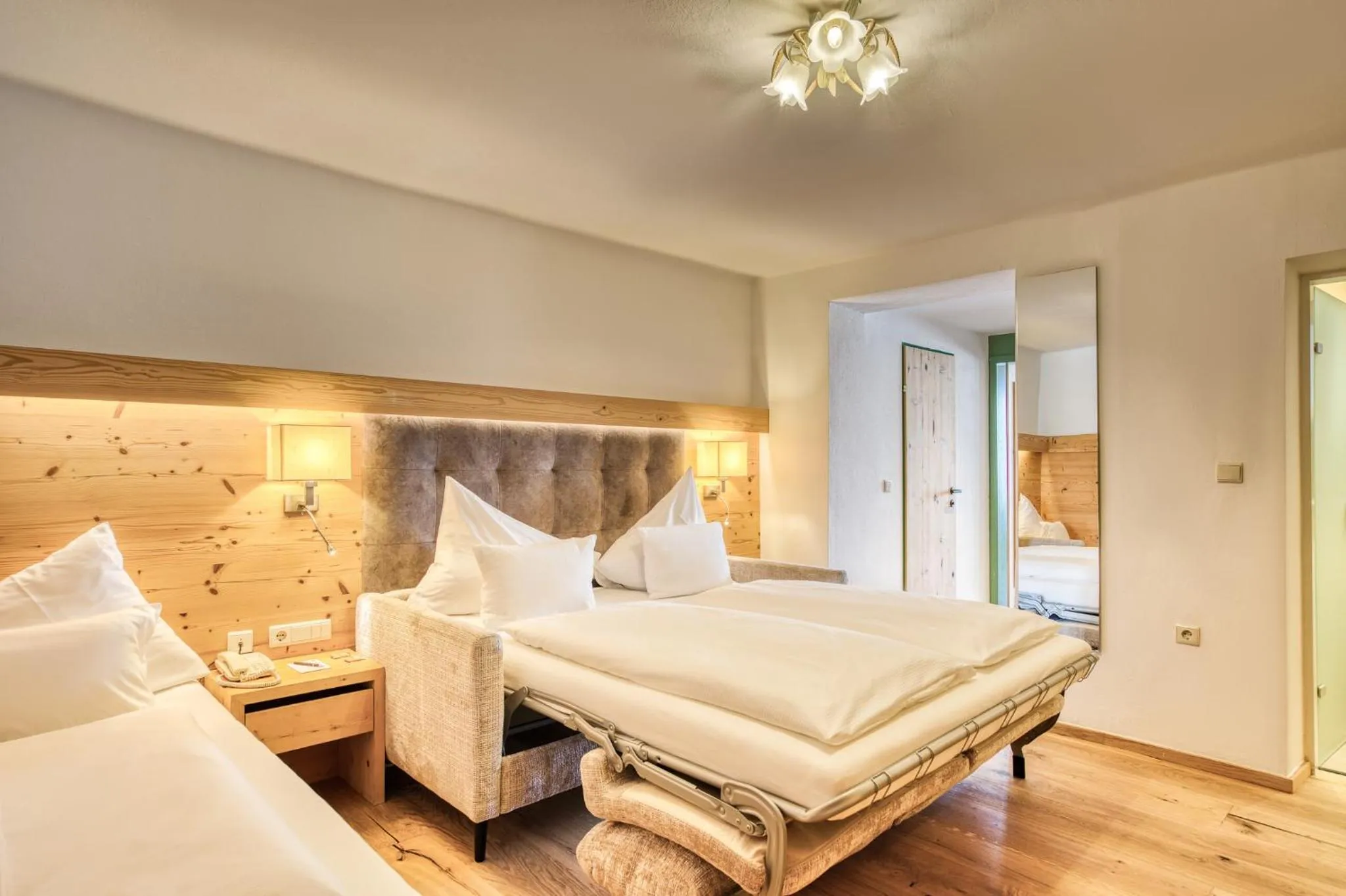 Bed in Hotel Waldfriede - Der Logenplatz im Zillertal