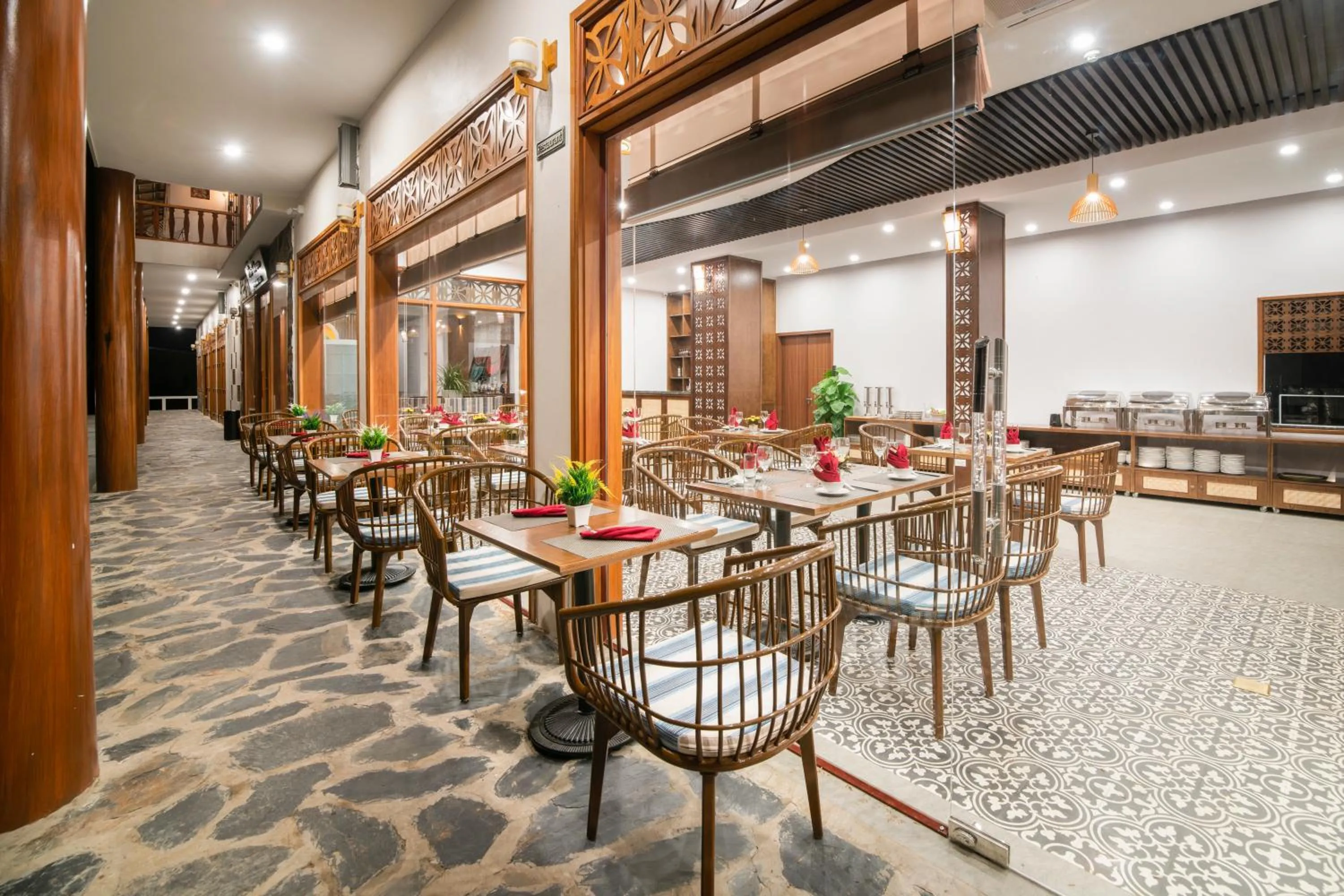 Restaurant/places to eat in Mai Chau Mountain View Resort