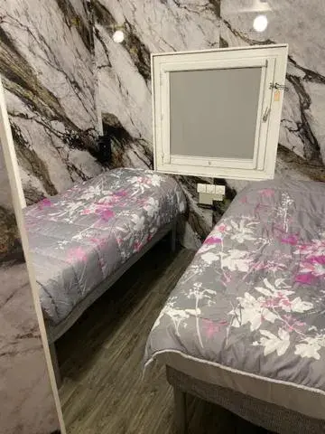 Twin Room with Private Bathroom in ClassEco Gent Twin Room with Private Bathroom in ClassEco Gent