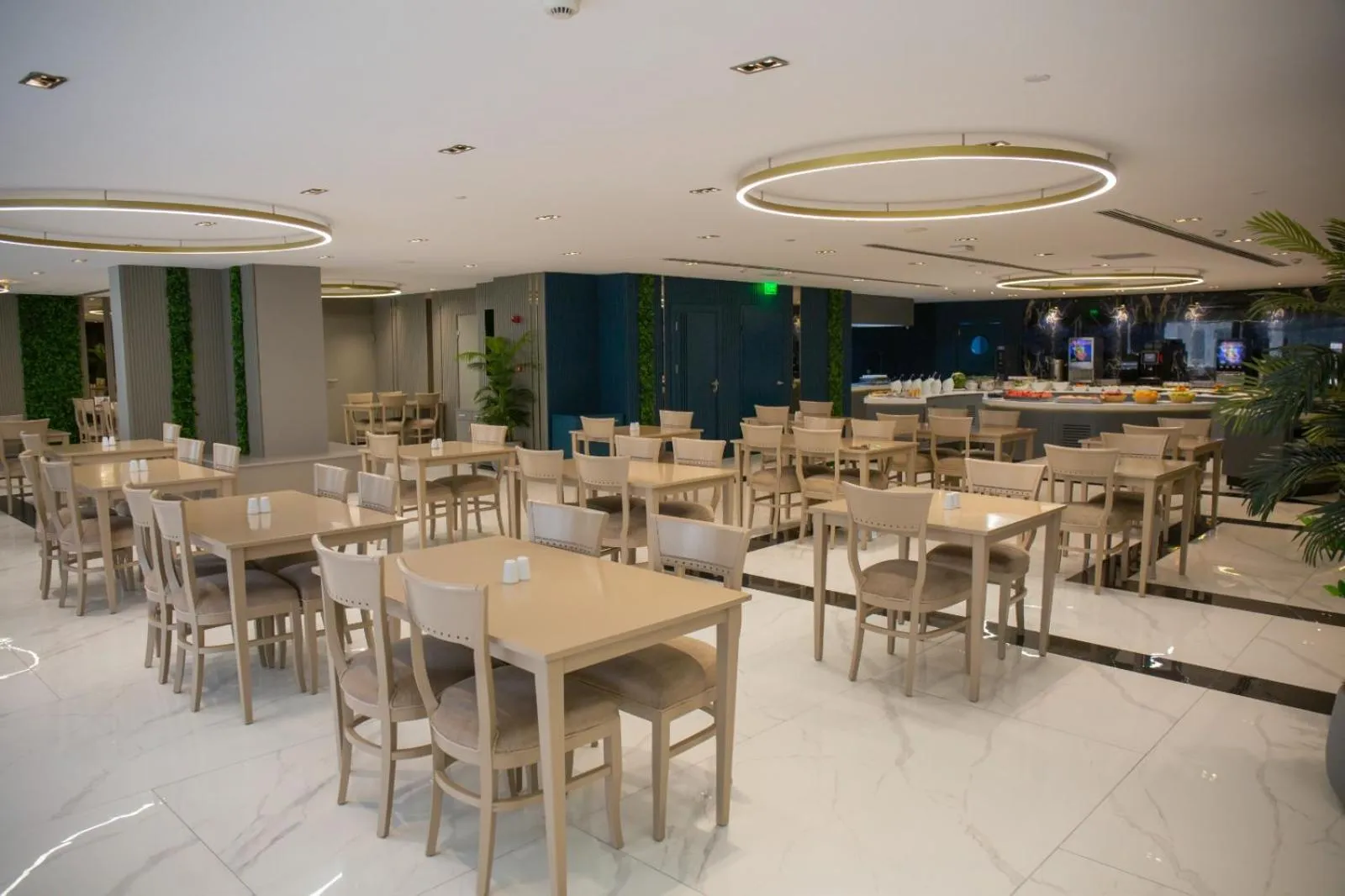 Dining area in Nova Plaza Crystal Hotel & Spa