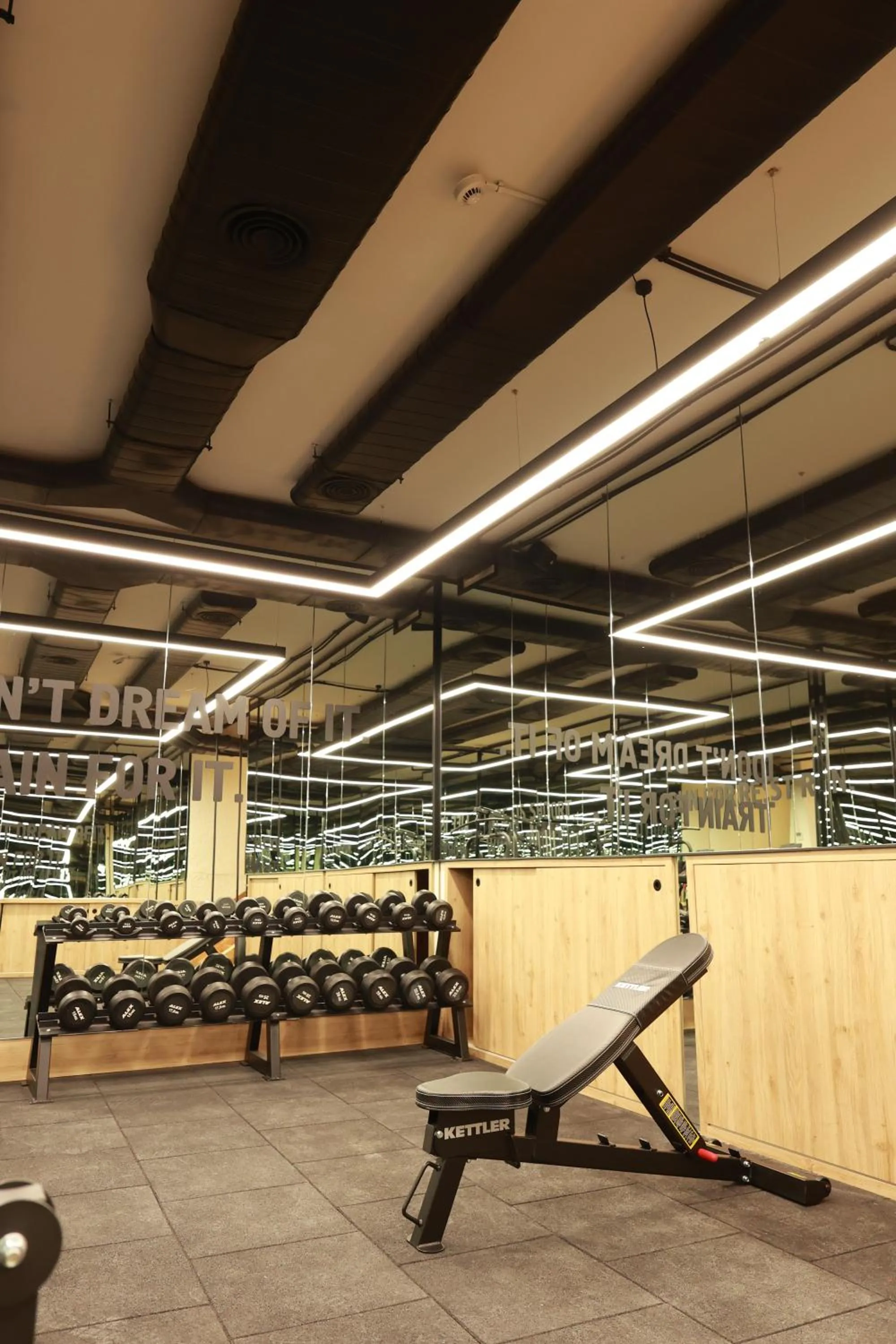 Fitness centre/facilities in Nova Plaza Crystal Hotel & Spa