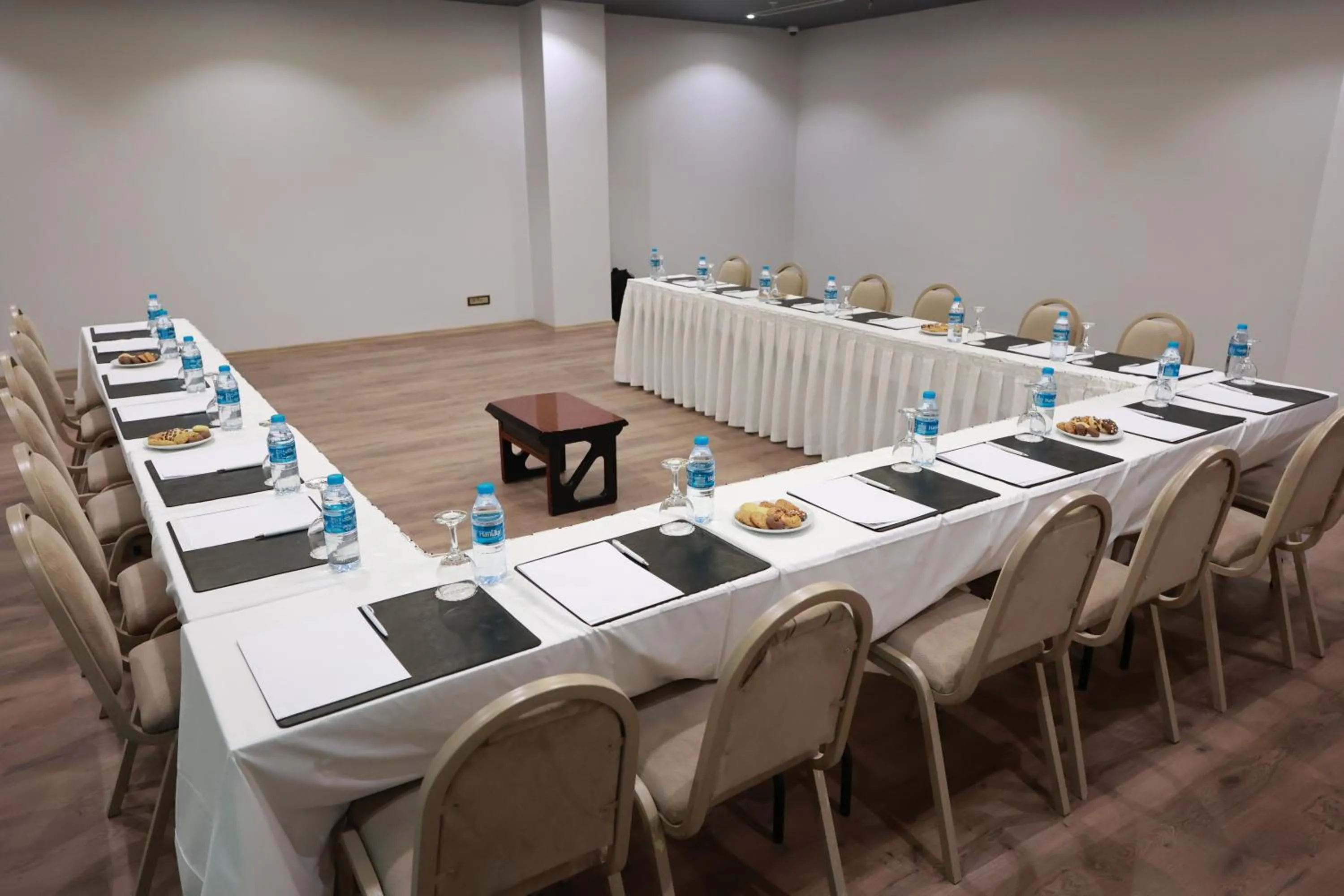 Meeting/conference room in Nova Plaza Crystal Hotel & Spa