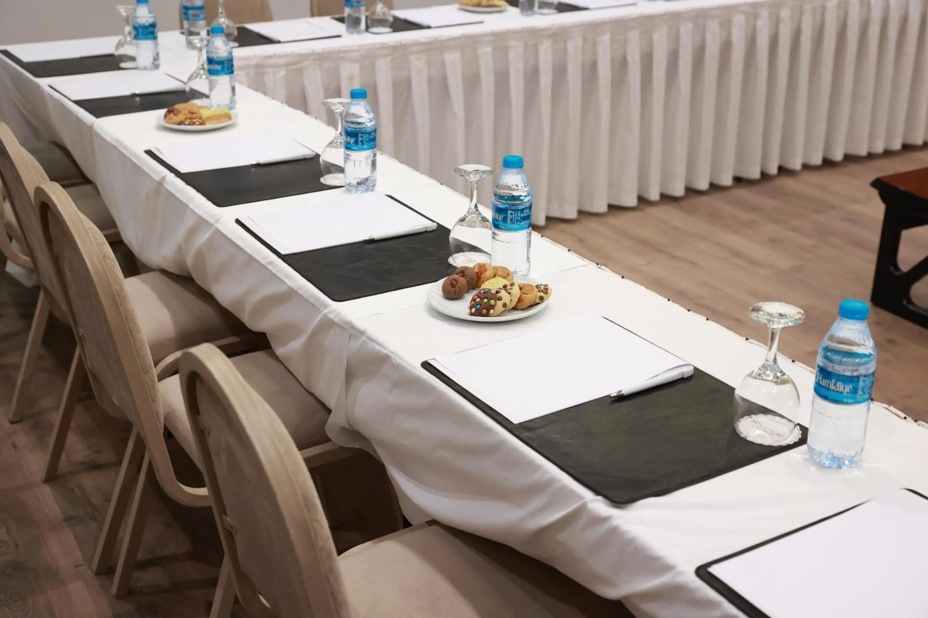 Meeting/conference room in Nova Plaza Crystal Hotel & Spa