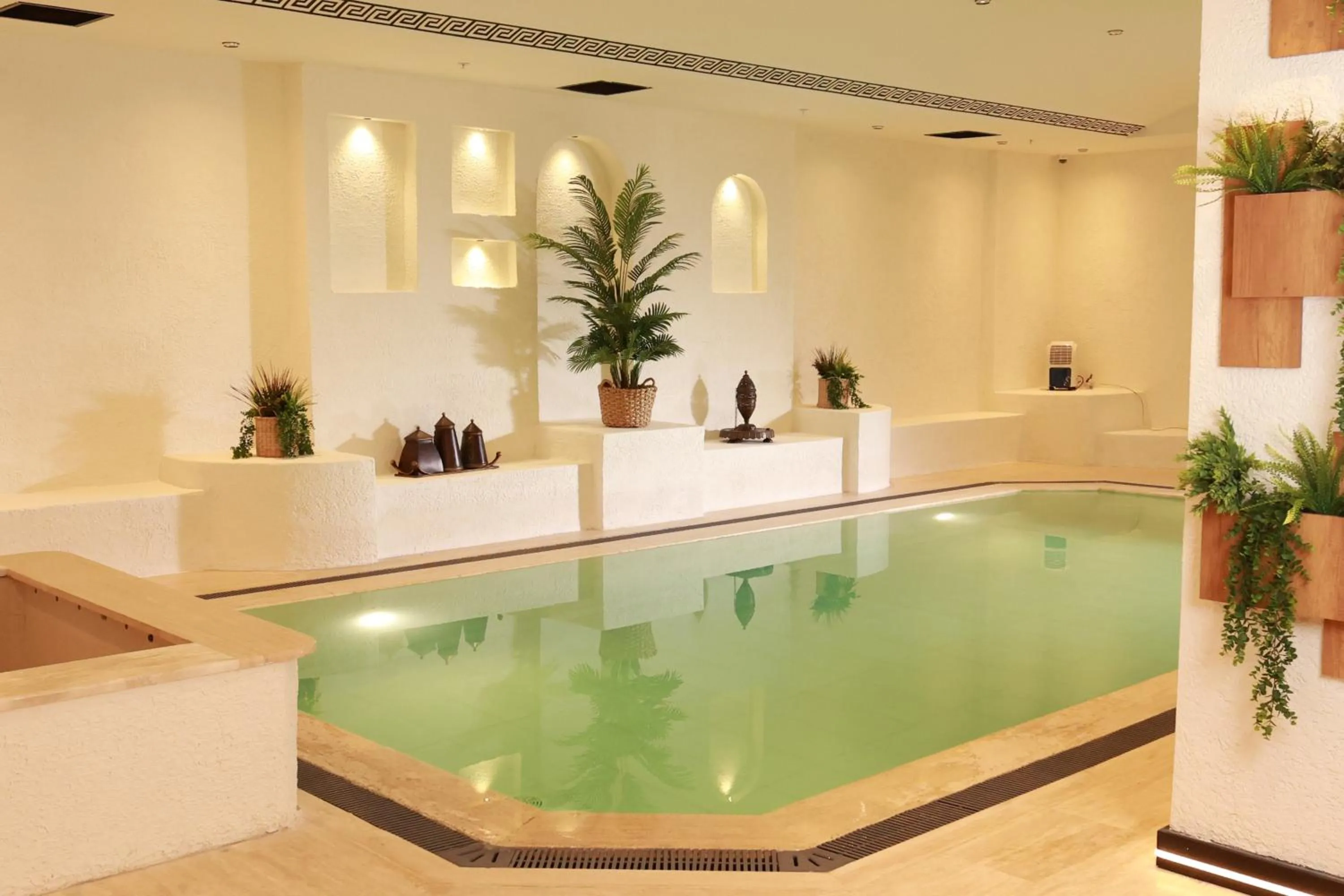 Swimming pool in Nova Plaza Crystal Hotel & Spa