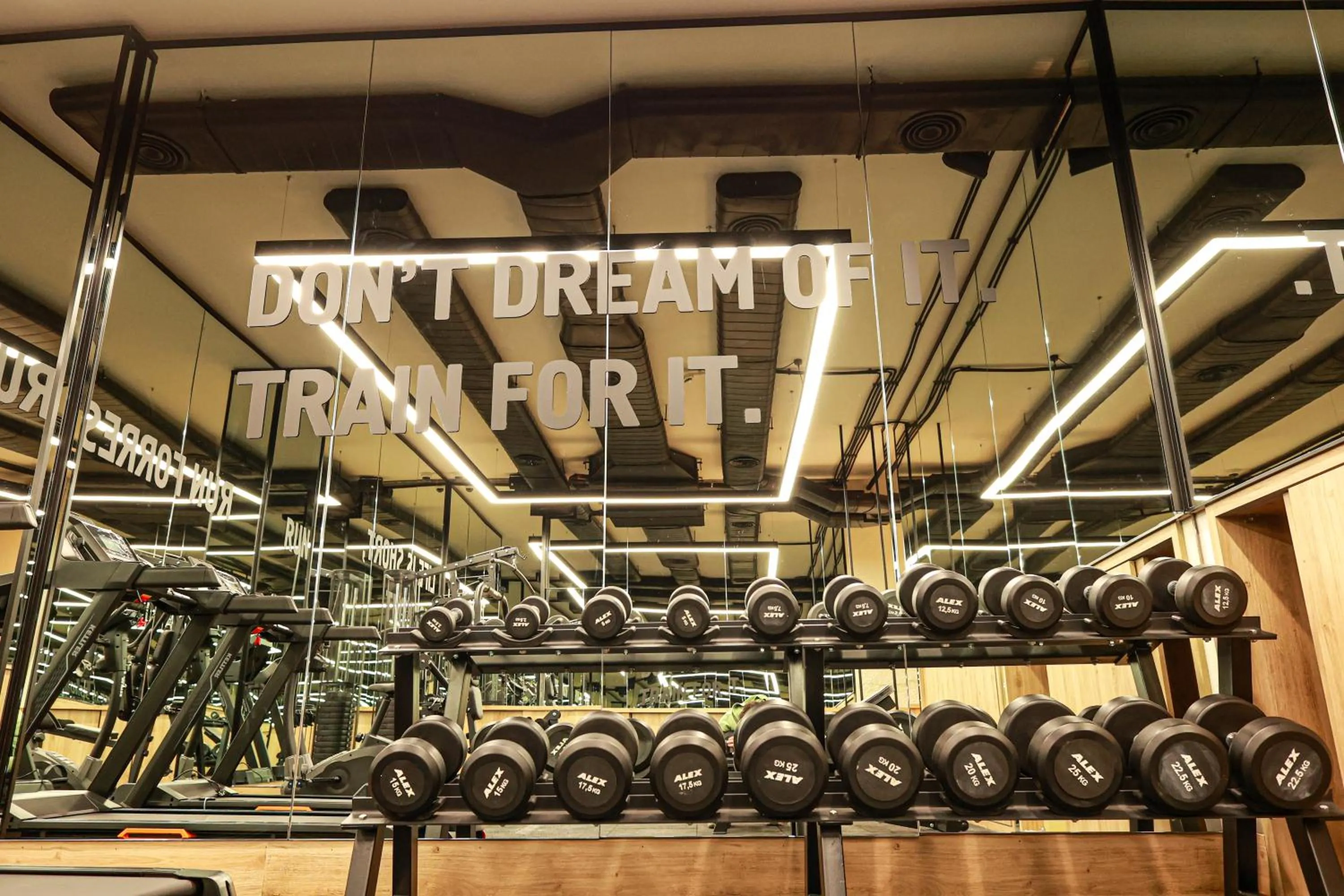 Fitness centre/facilities in Nova Plaza Crystal Hotel & Spa