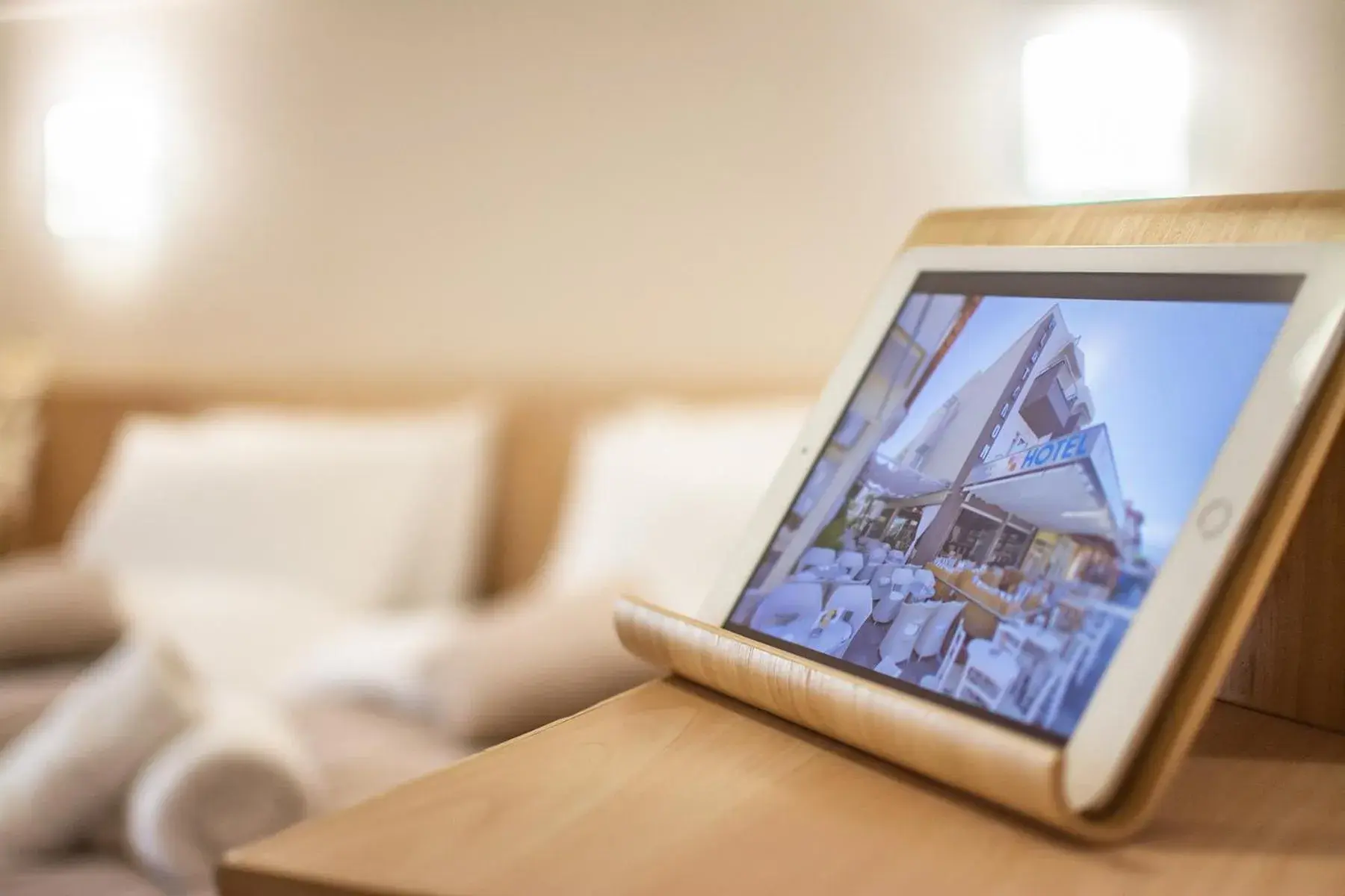 TV and multimedia, Bed in Platamon Centrale TV and multimedia, Bed in Platamon Centrale