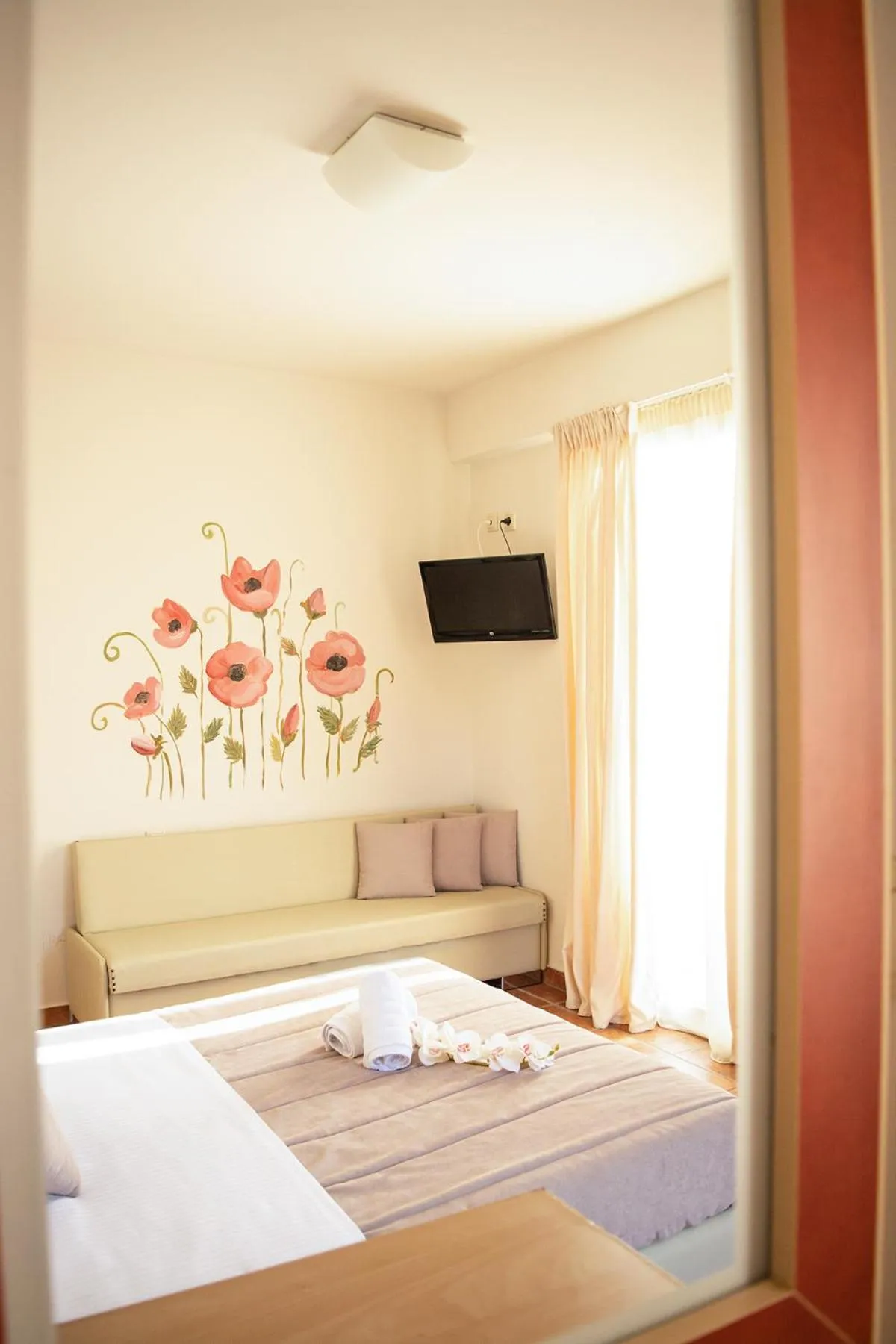 Photo of the whole room, Bed in Platamon Centrale